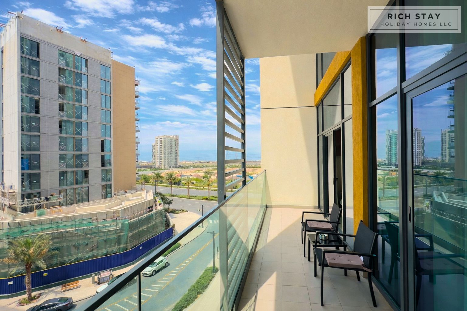 UPGRADED UNIT | CITY VIEW