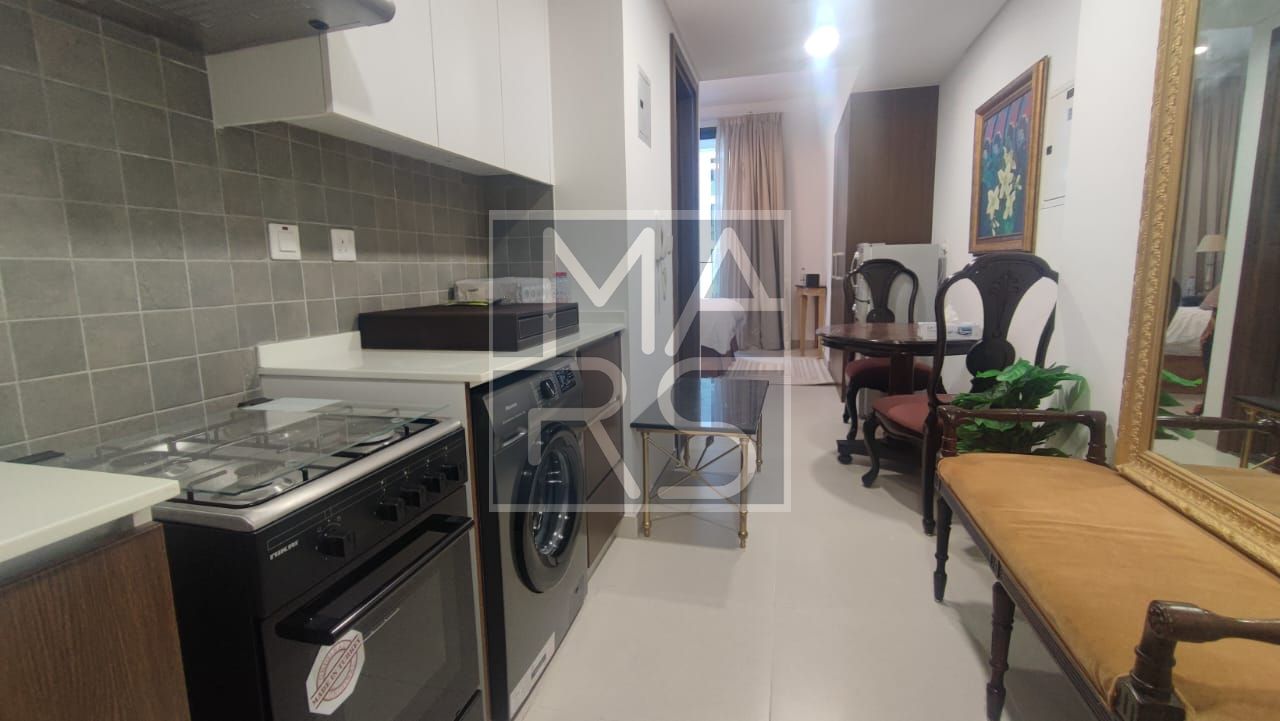 Studio apartment for rent in a beautiful location, furnished, price 35,000 dirhams