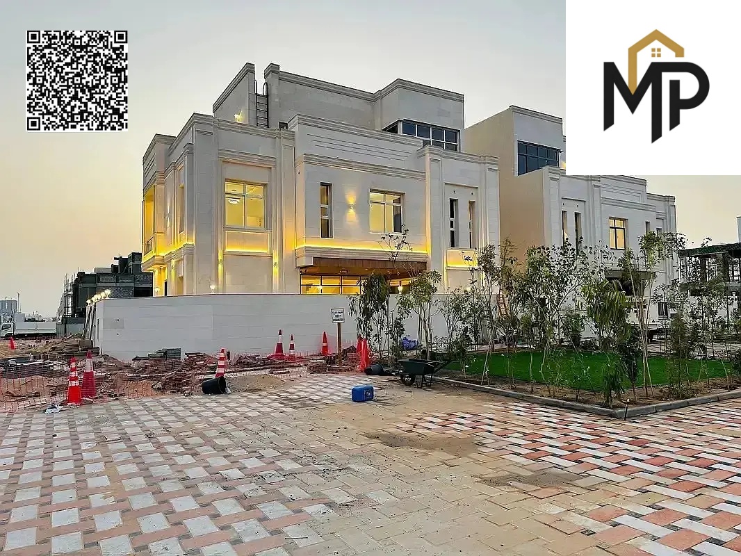 Modern villa with pool and roof. Price includes everything (registration and ownership fees, electricity, water, air conditioning units and kitchen ap