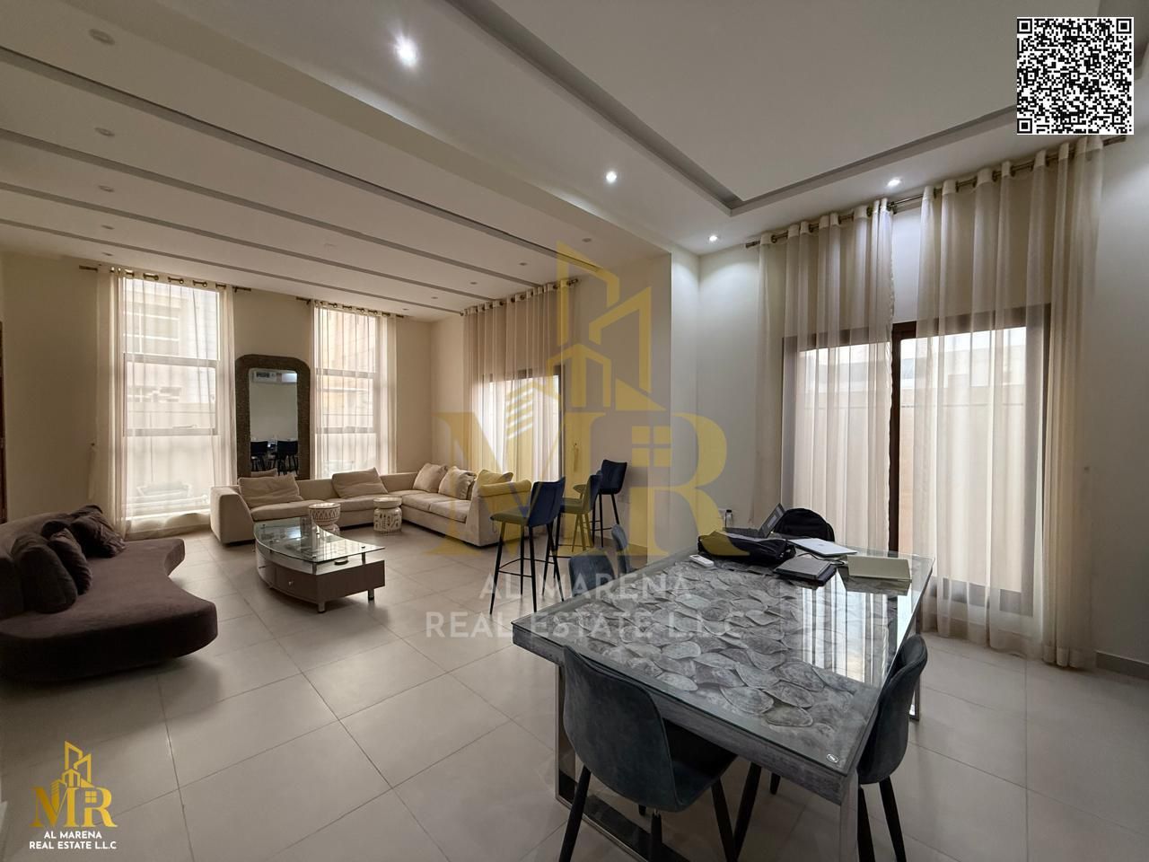 Villa for sale behind the Saudi German Hospital, in a prime location close to all essential services, making it an ideal option for family living or i