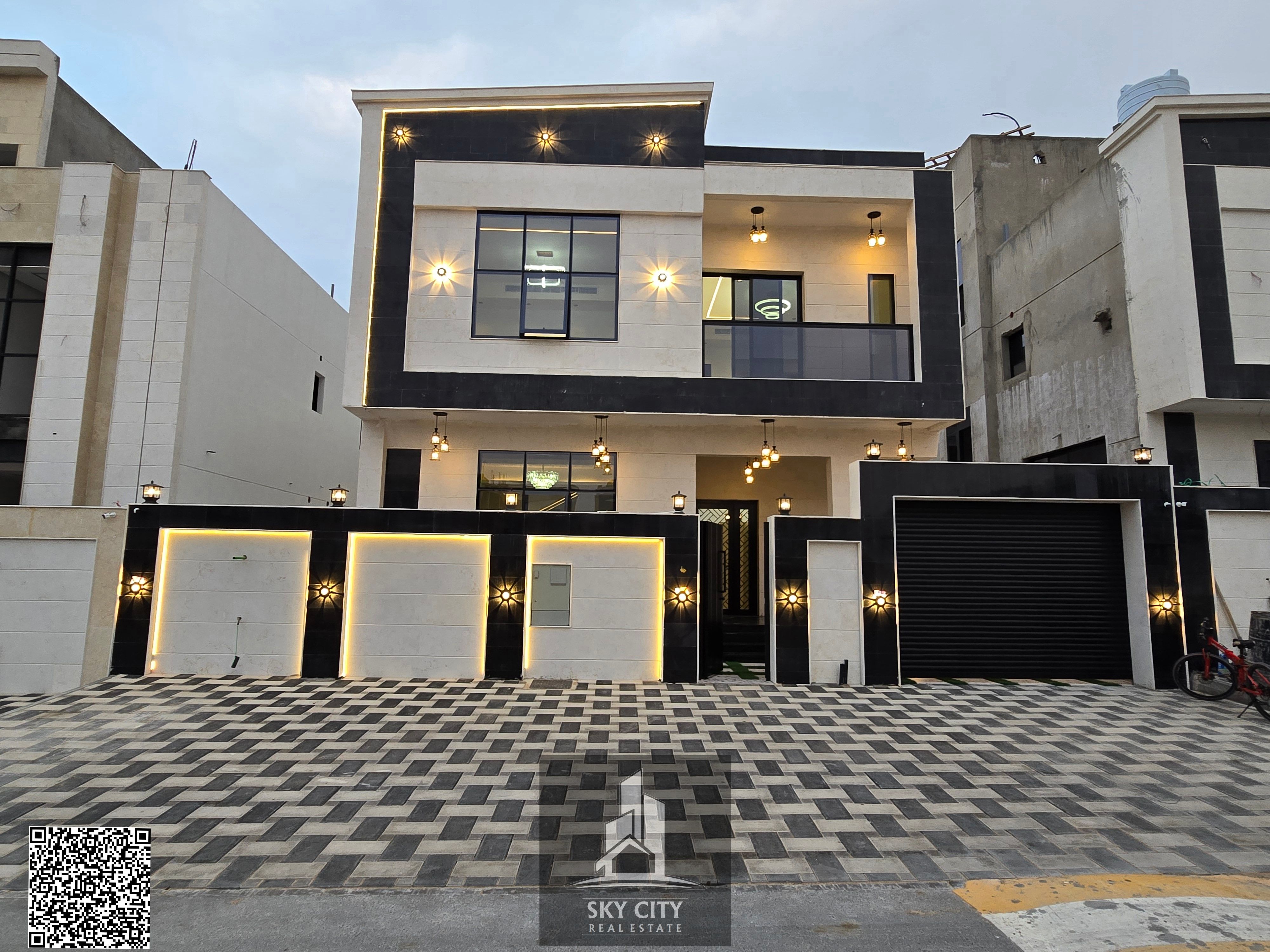 Luxury European villa, 6 rooms, 3 floors, including registration fees, personal finishing, central air conditioning, freehold ownership and no fees.
