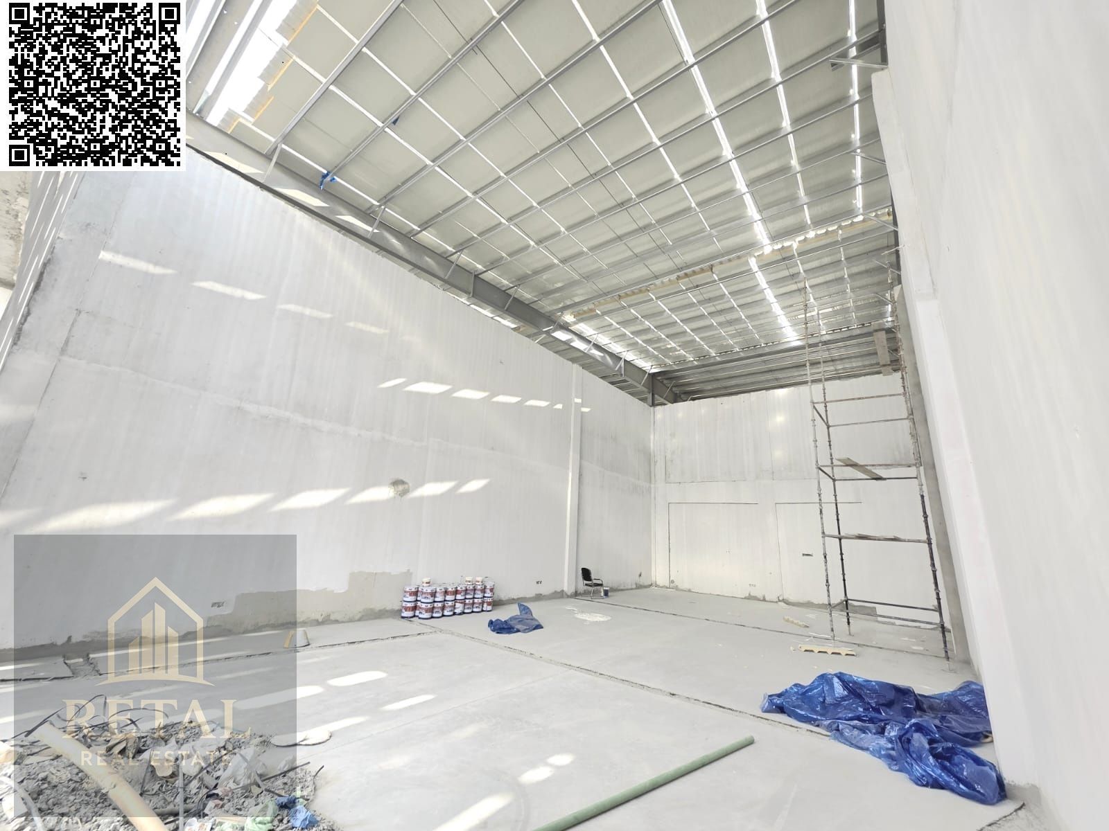 New warehouse on a main street, one flat space, lowest rent.