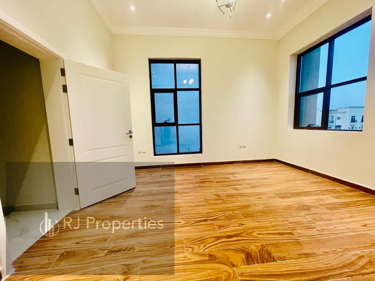 LIKE BRAND NEW 5BHk WITH wardrobe maidroom near to mosque