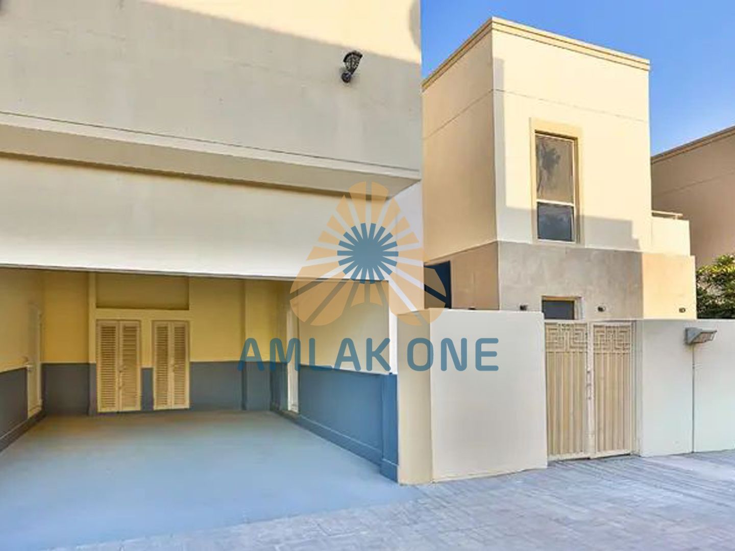 Wonderful Home| Large Private Garden| Private Pool