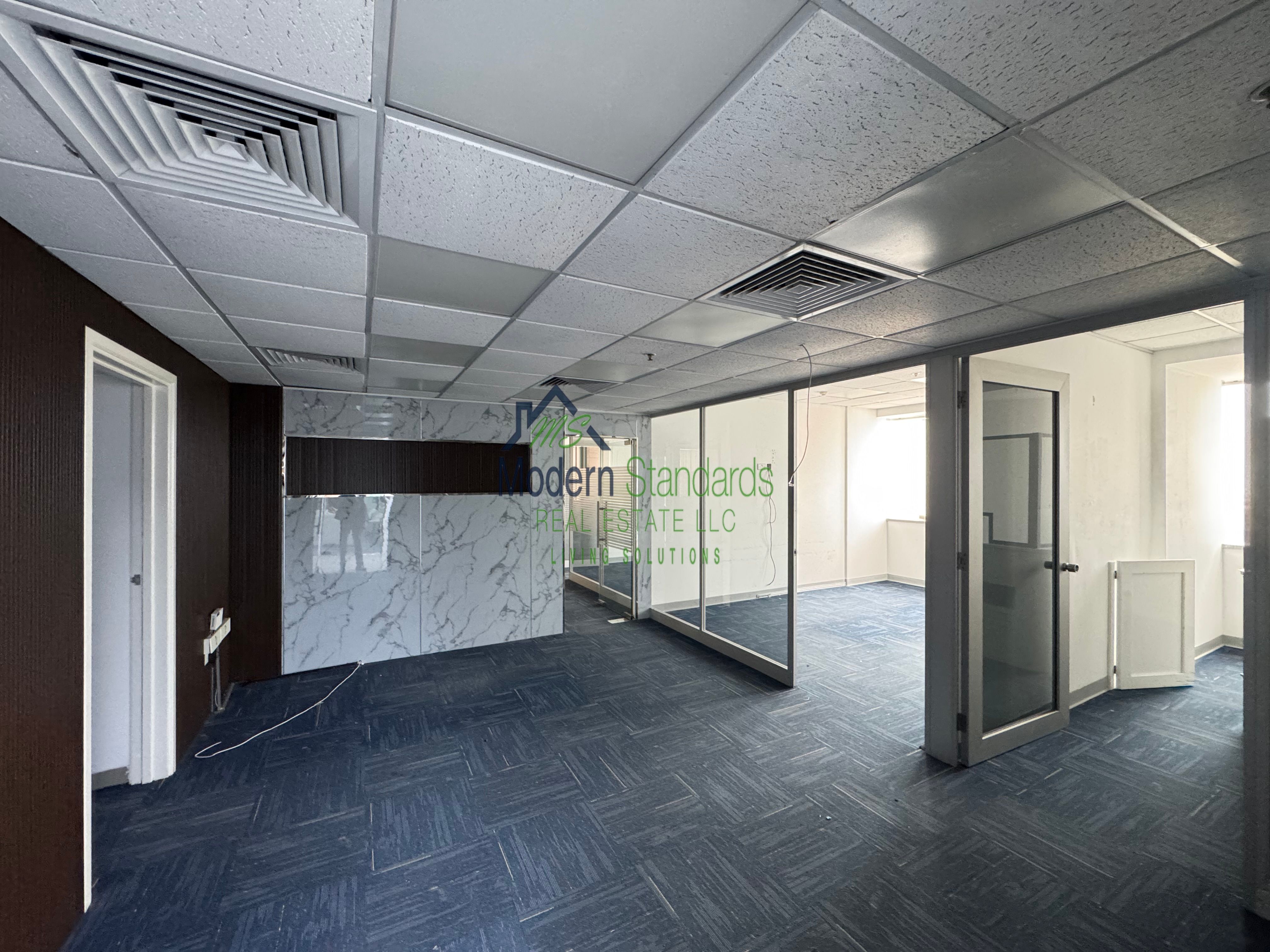Sheikh Zayed Road Office | High Floor | Sea View | 2 Parking | Near Metro