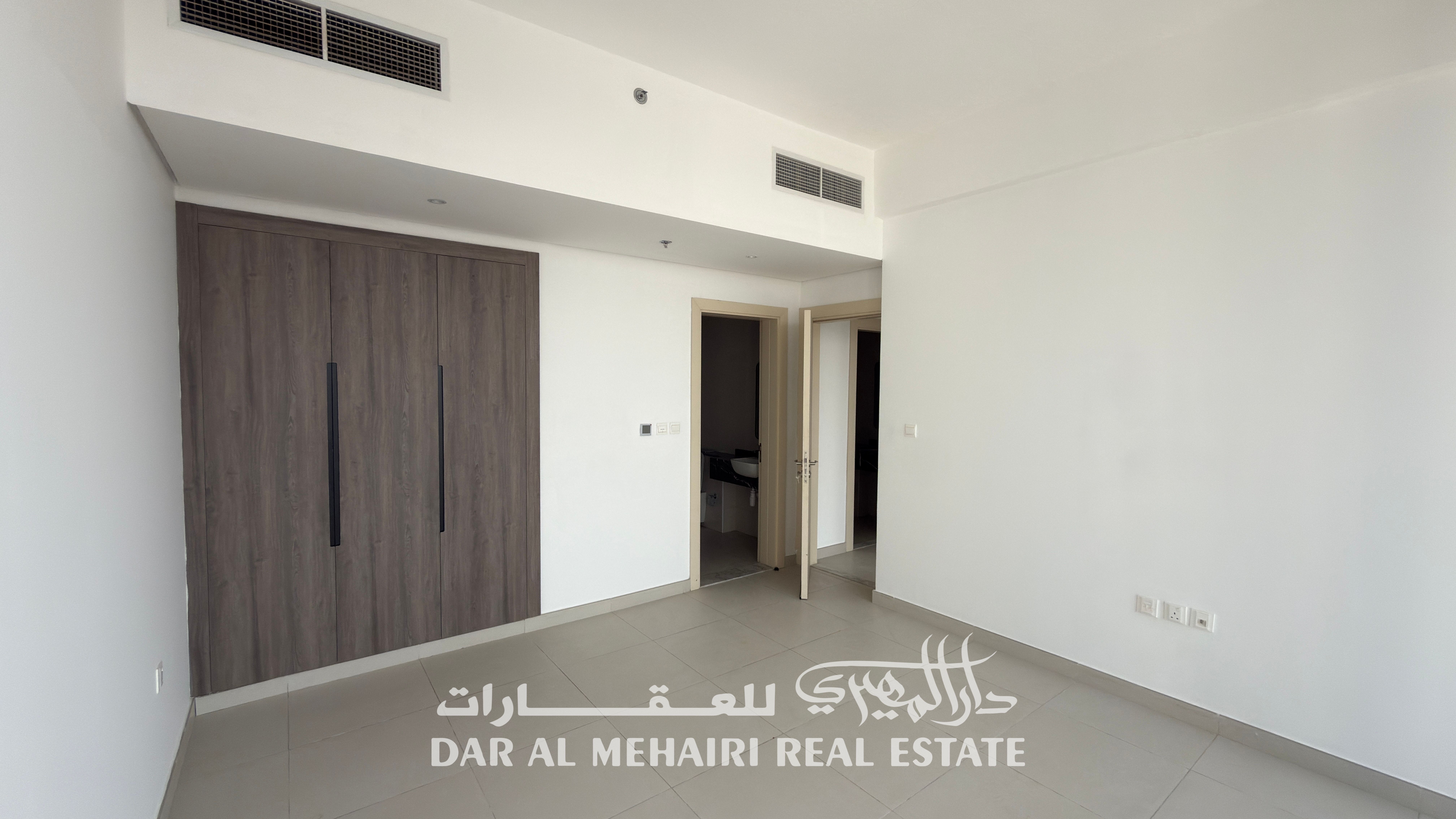 Modern 1BHK | Ayesha Tower | Walk to Metro | Gym & Pool
