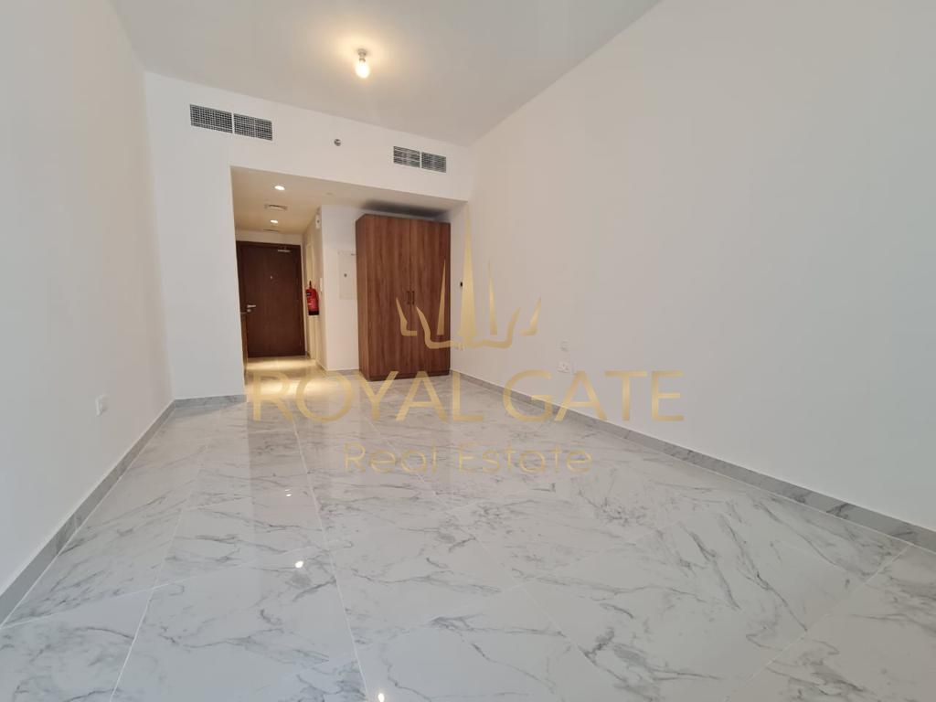 Spacious Home | Family Living | Best Buy