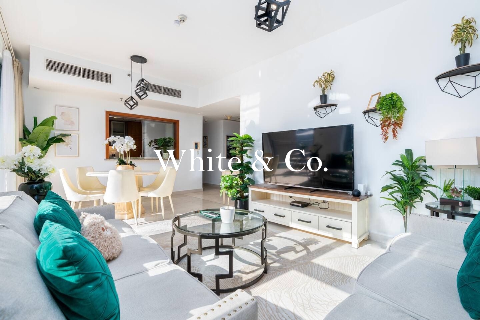 2 Bed Plus Study | Vacant | Prime Location