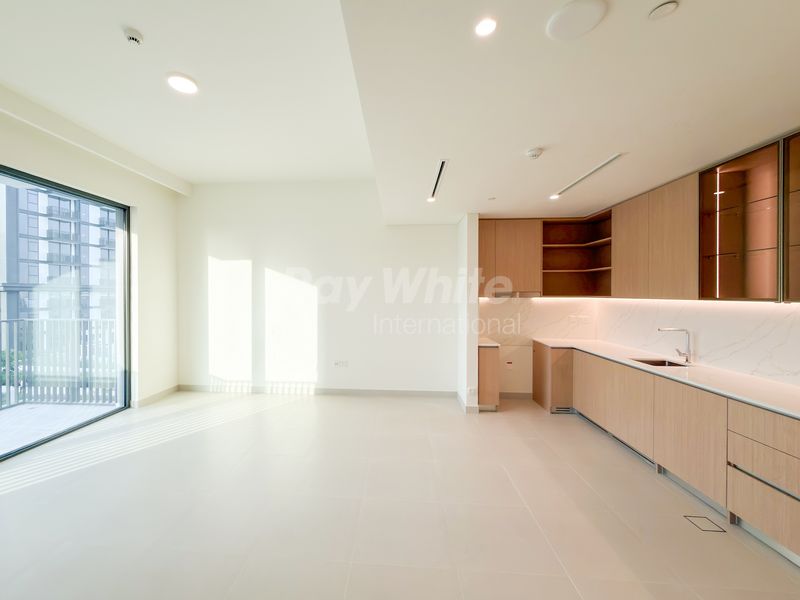 Corner Unit | Brand New| Pool View | Chiller Free