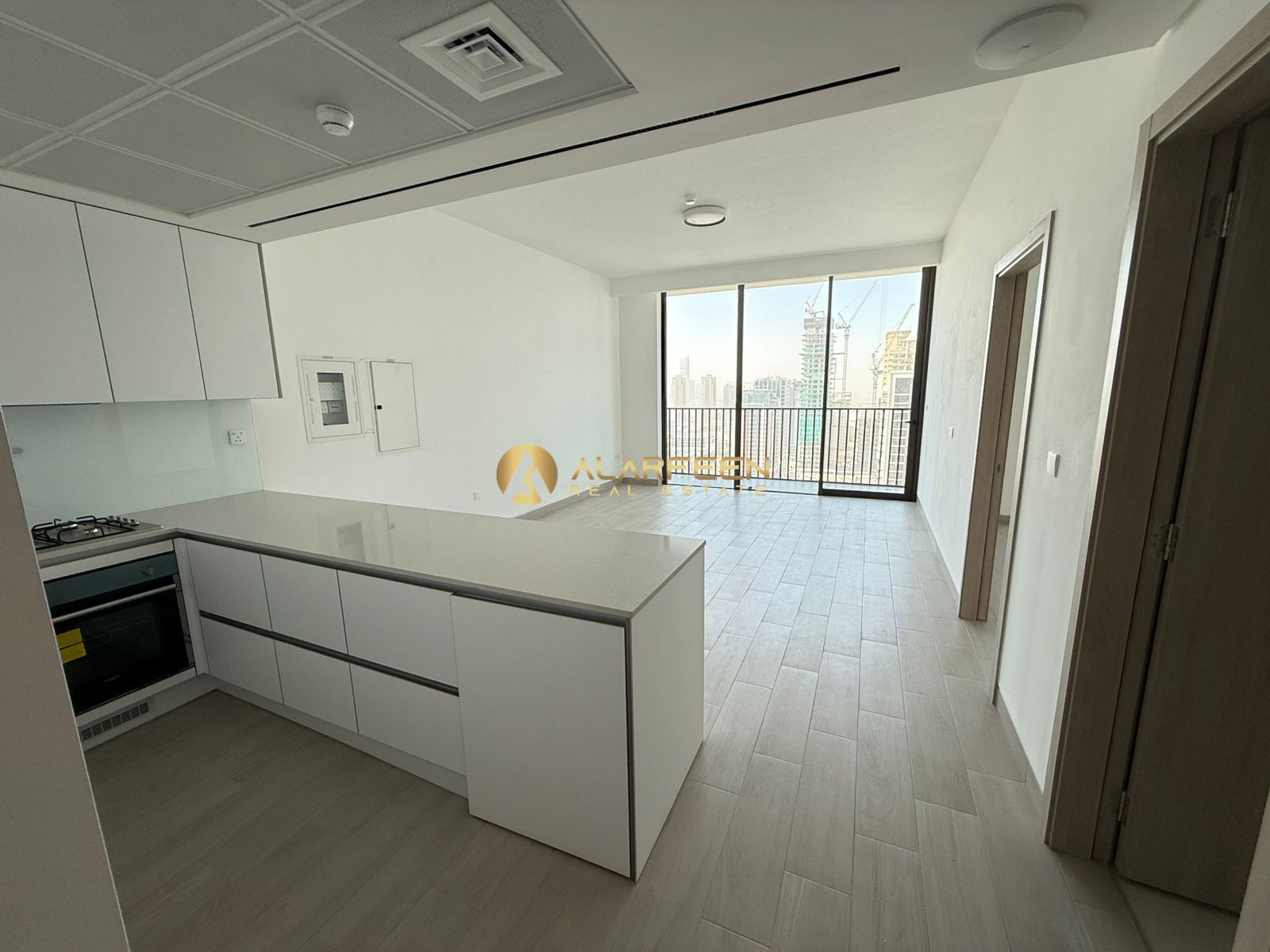 Lavish 1BR | Fitted Kitchen | Park View