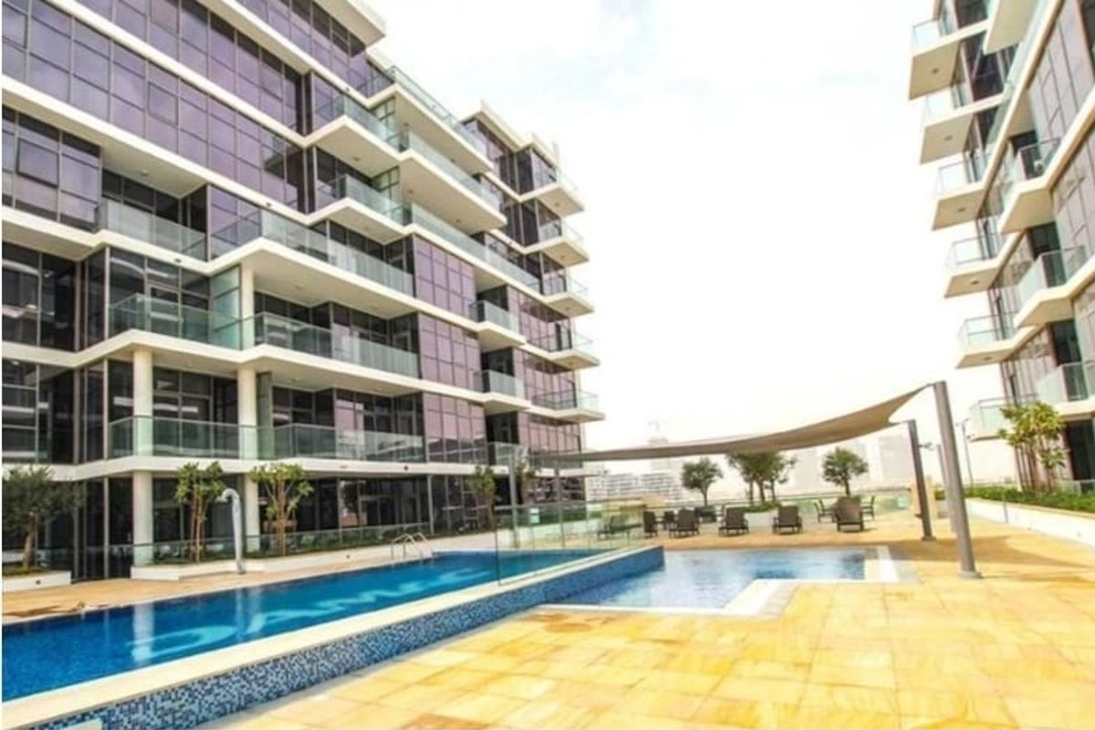 Well Maintained lFully Furnished l Multiple Cheque