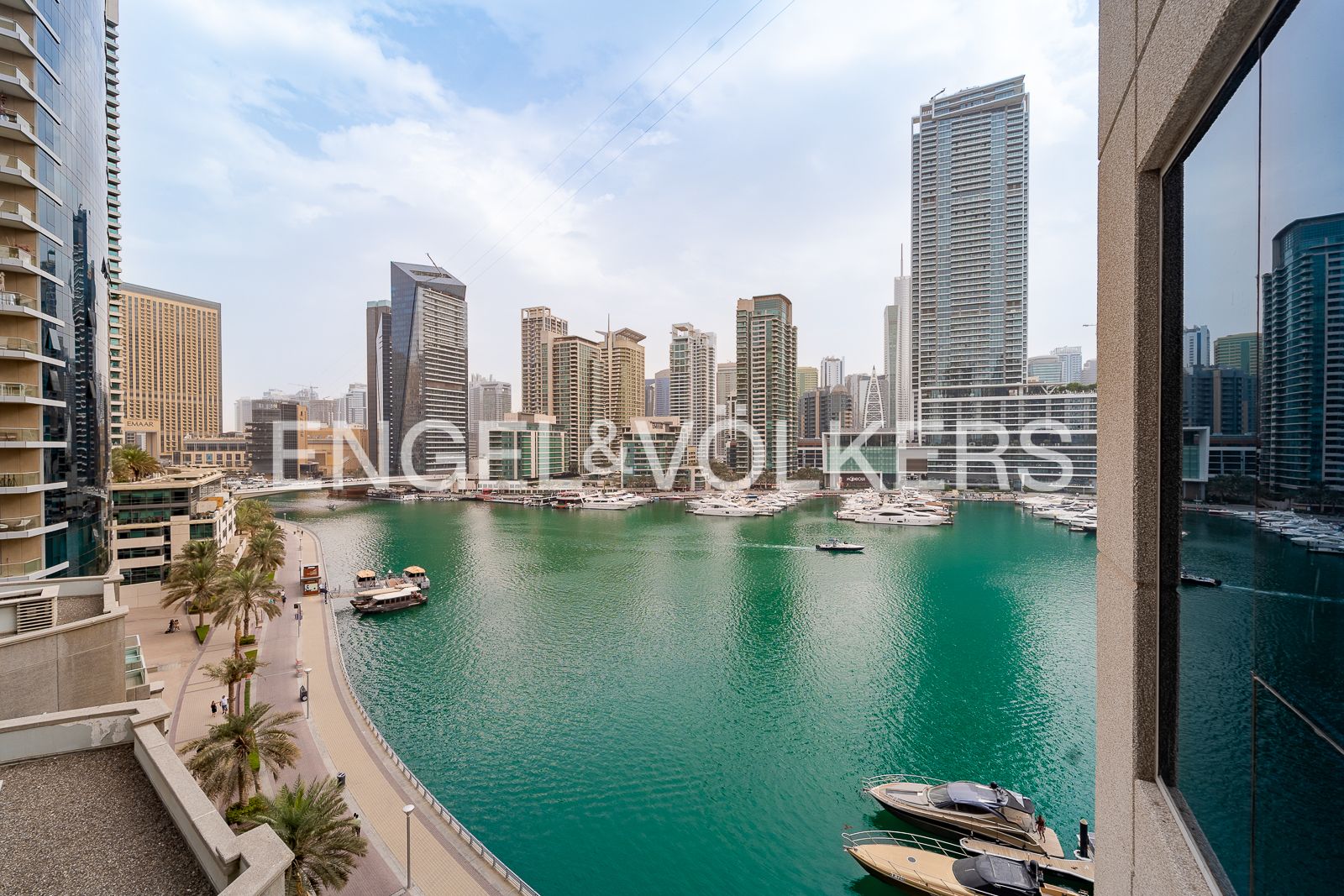 2BR Condo in Dubai, Dubai Marina