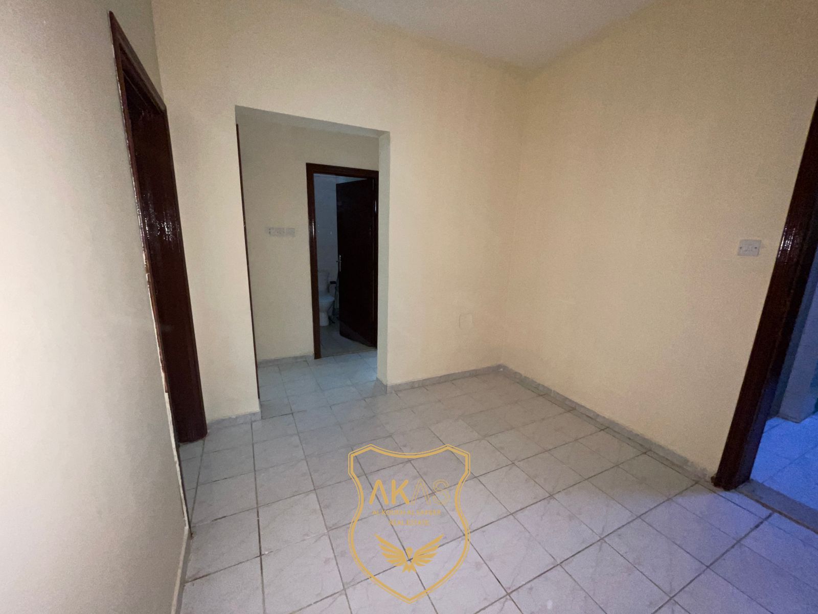Spacious 2BHK Apartment Available with Balcony | No Deposit