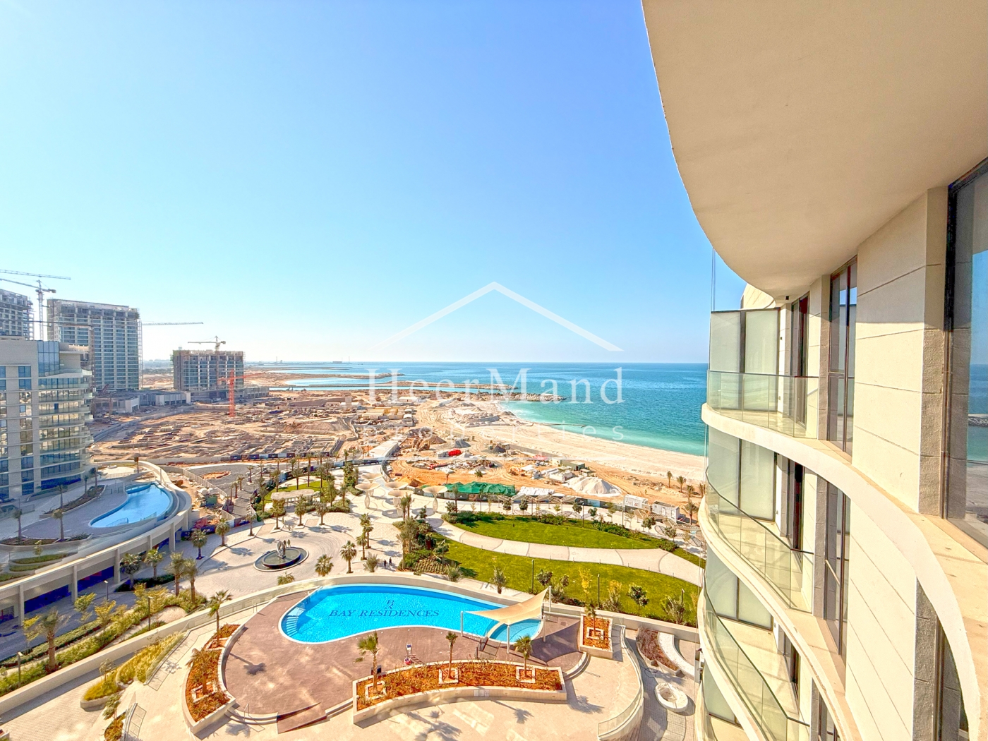 Luxury 1 Bed Apartment - Partial Sea View-Northbay