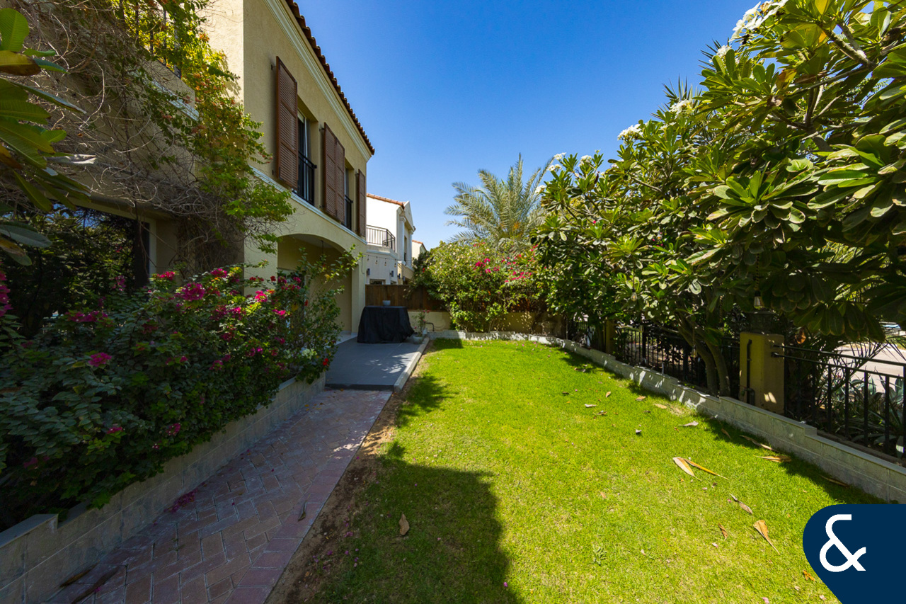 Upgraded | Great Community | Huge Plot