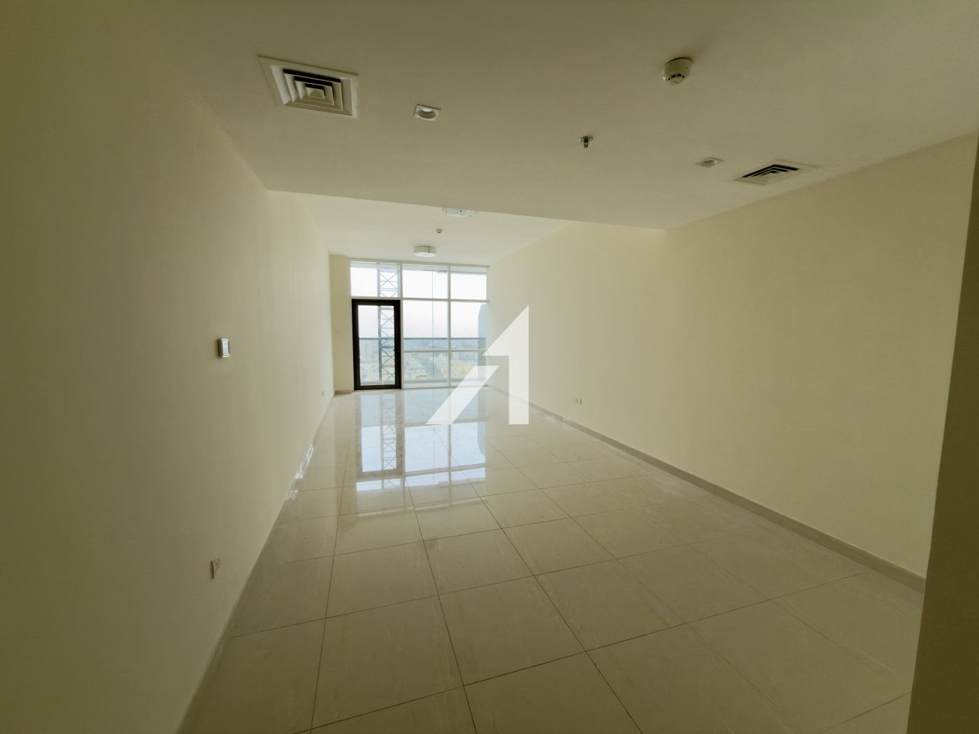 Hidden Gem 3BR Apartment| Bright and Airy| Balcony