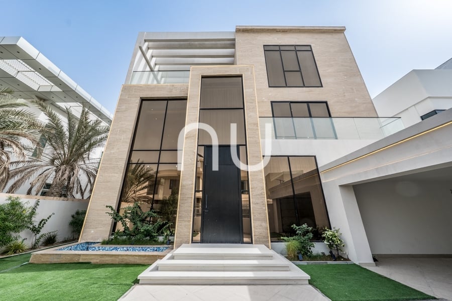 Area Specialist | Custom Built 6BR Villa | Modern
