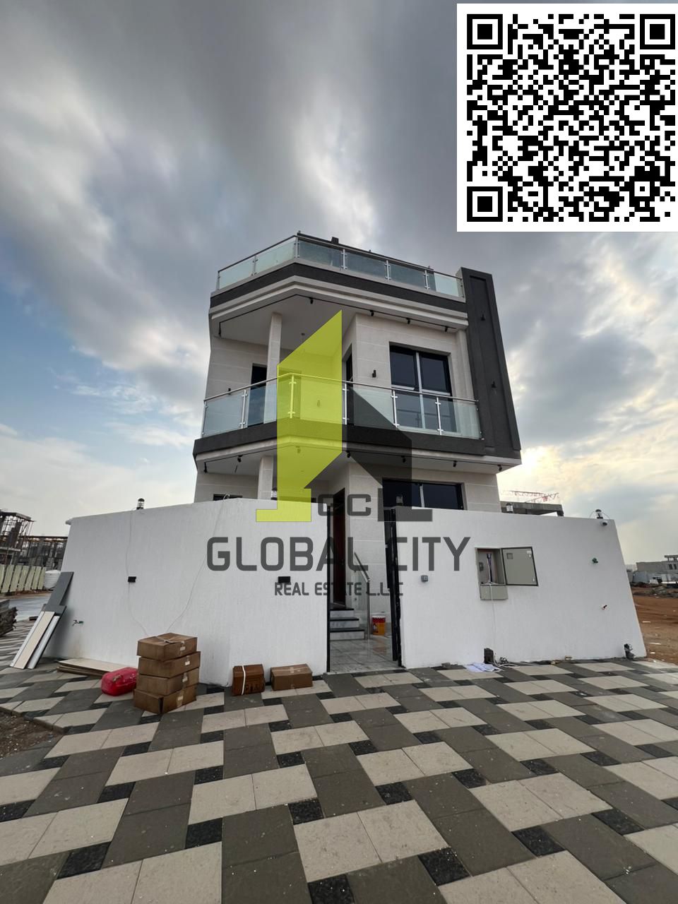6 MASTER BEDROOMS , CORNER TOWNHOUSE FOR SALE IN PRIME LOCATION , HELIO 2 , TOTAL AREA SQFT 2,217 , BUILT UP AREA 3,200 SQFT , PRICE 1,500,000 ,,,,,,,