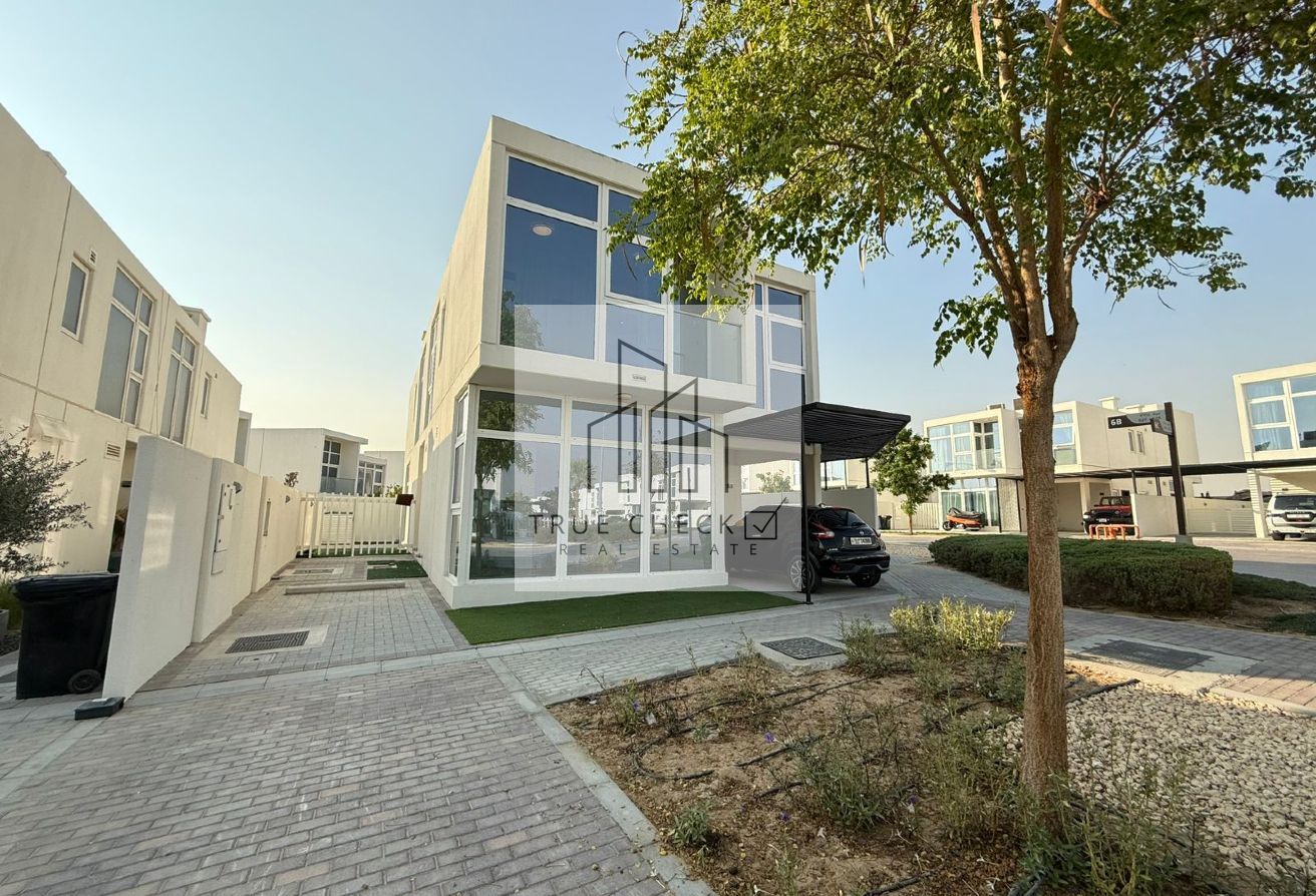 6 Bedrooms | Partially Single Row | Corner Unit | Well Maintained