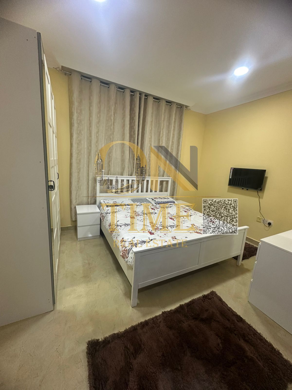 New studio for monthely rent bills included and prime location