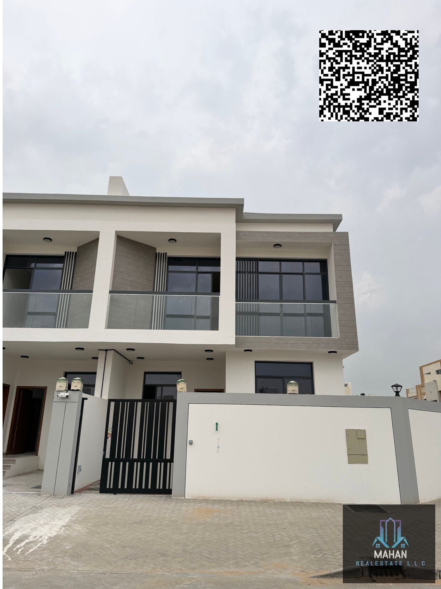 VIP Corner 8BR Luxury Town House Villa | Majlis + Hall | Prime Al Bahia | 1.49M