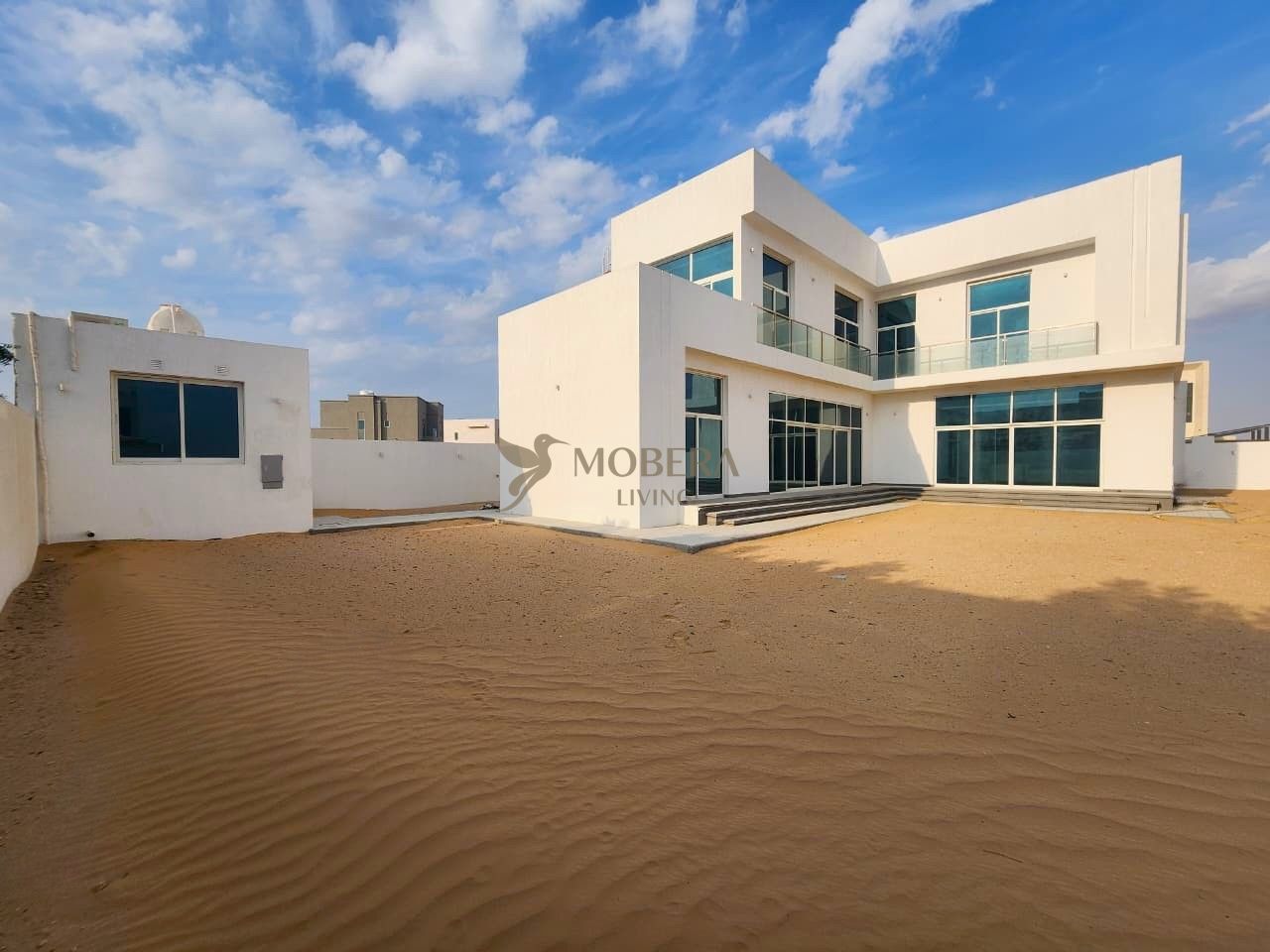 Well-Maintained 4 Bedroom Villa | Modern Layout