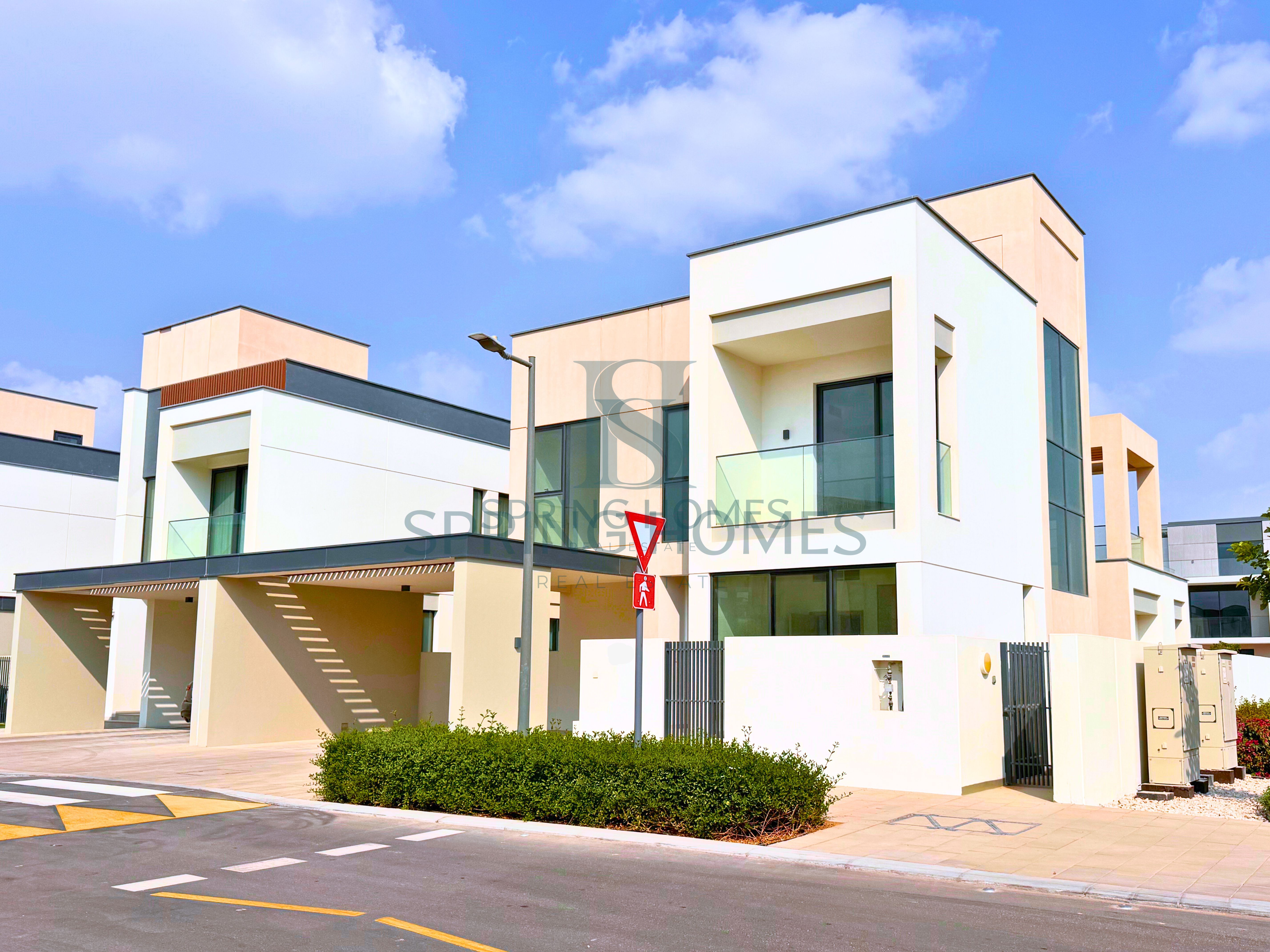 Spacious 4BR Villa | Prime Location | Great Price