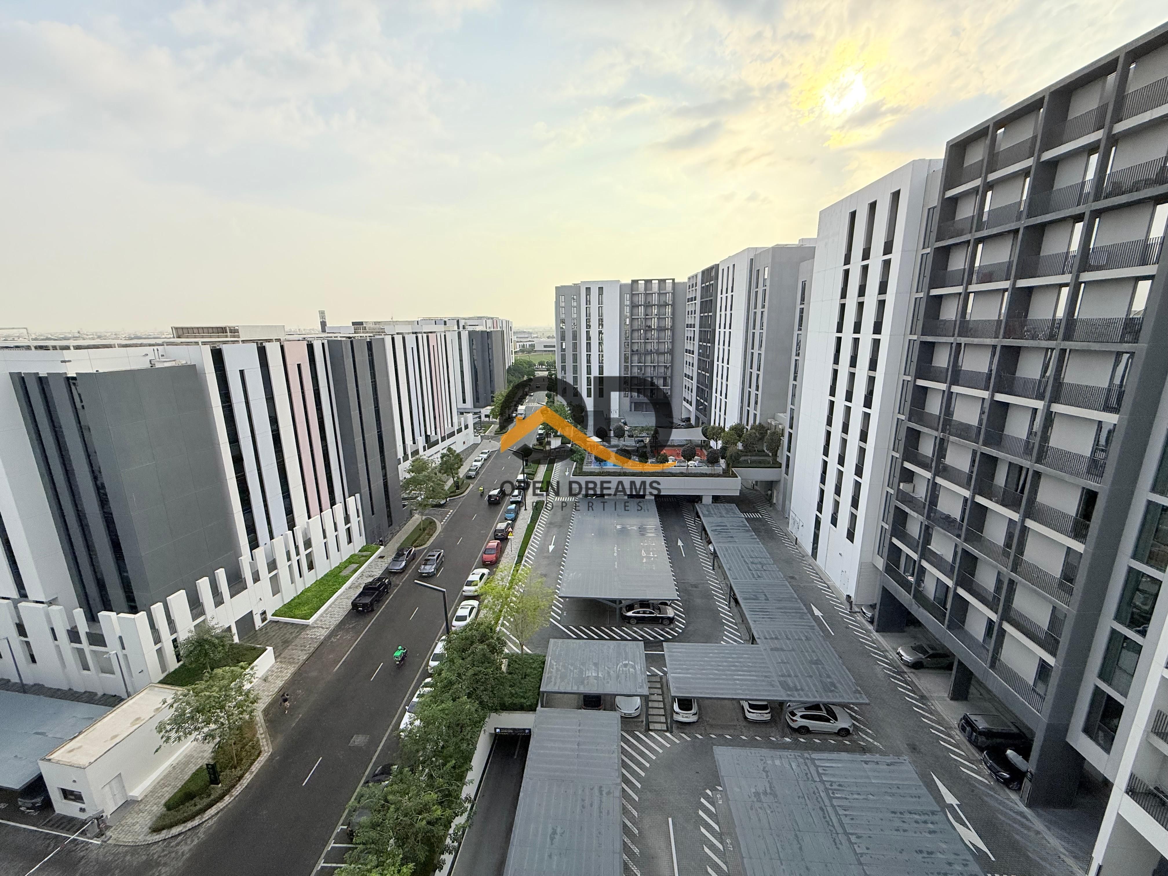 Prestigious 1 BHK / Fully Furnished