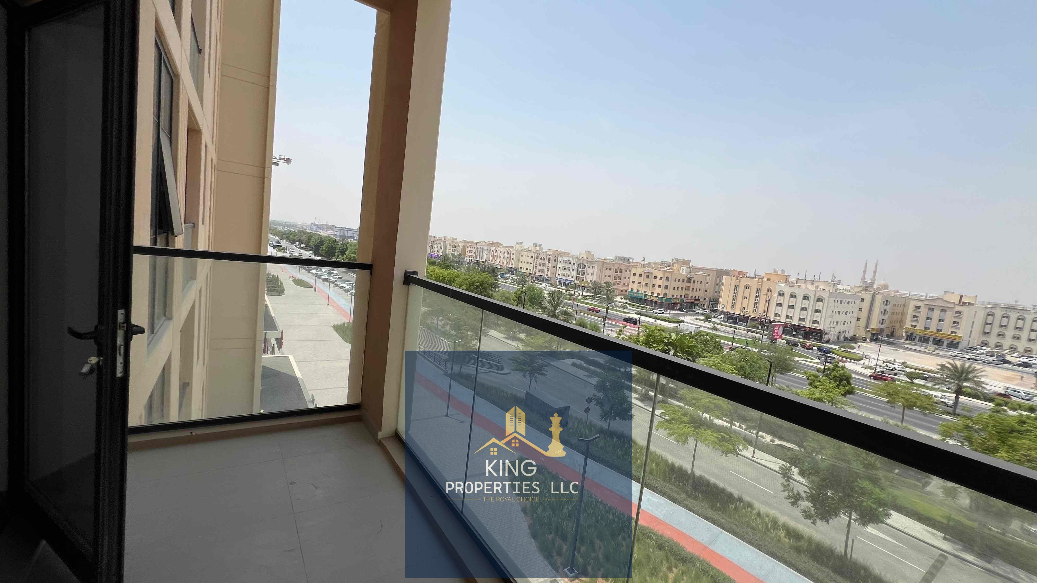 Stunning Views, 2BHK with multi balcony street view
