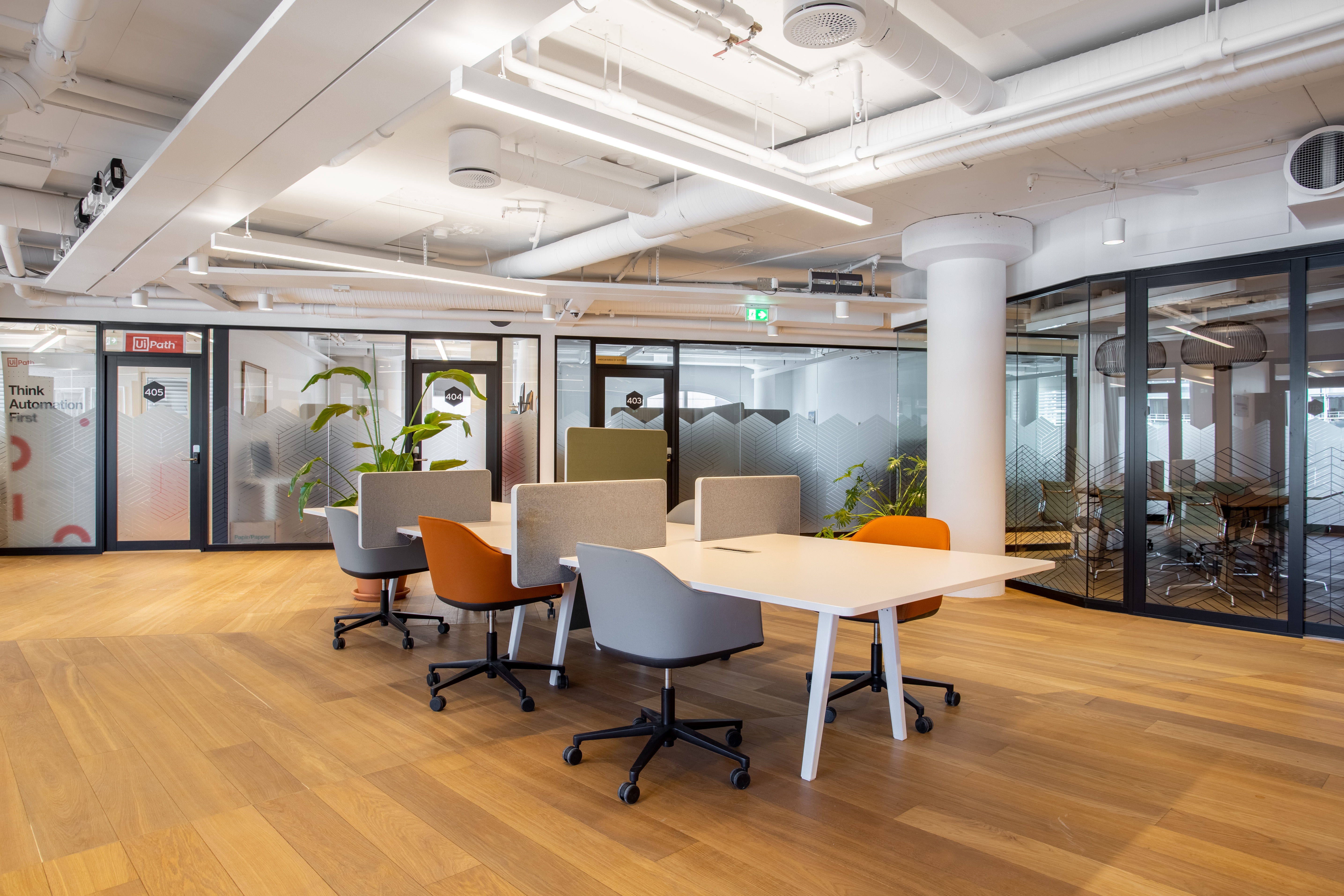 Rent a reserved coworking spot in Spaces CommerCity Dubai
