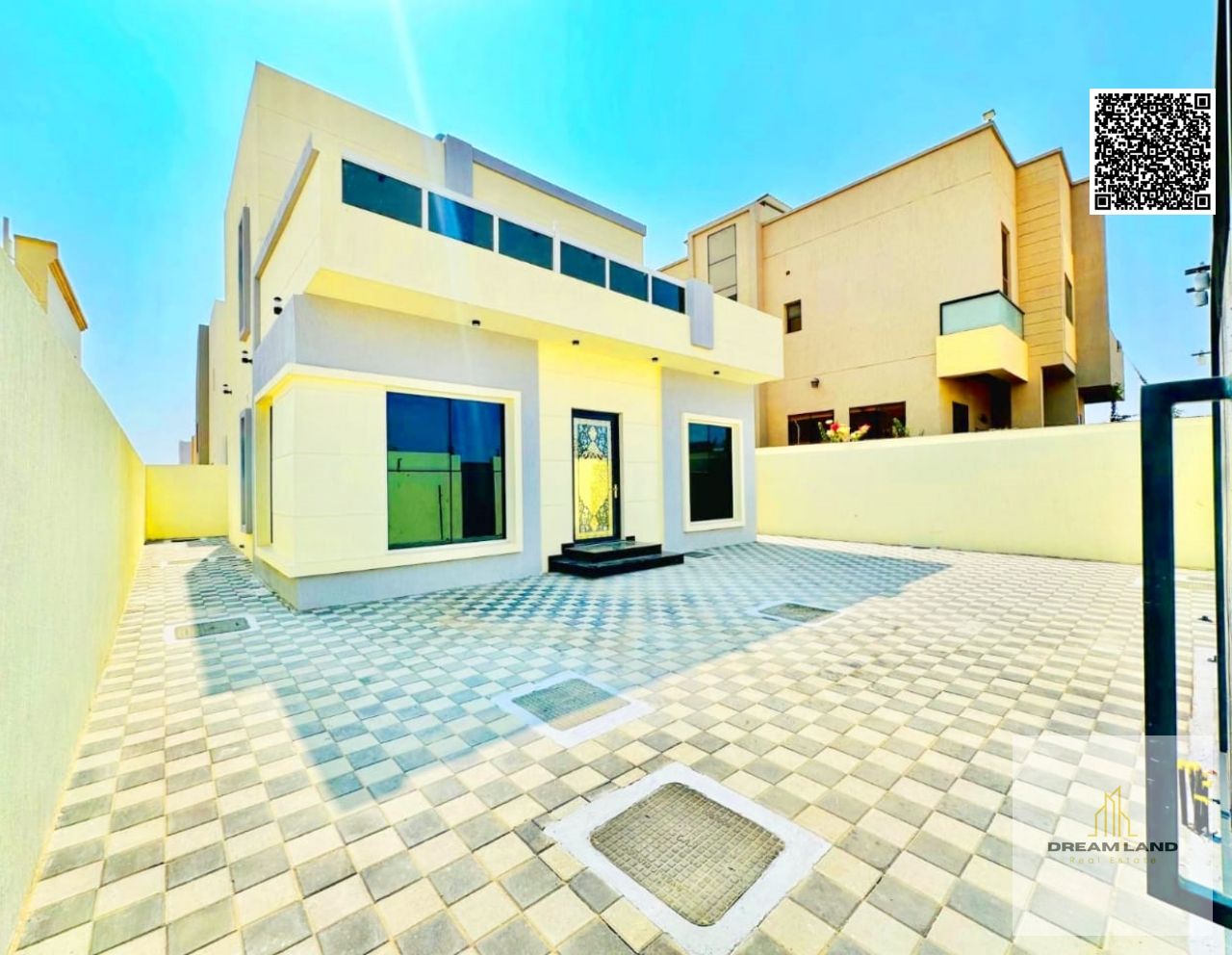 Take advantage of this opportunity now and own a property with a large yard and a prime location, all registration fees included.