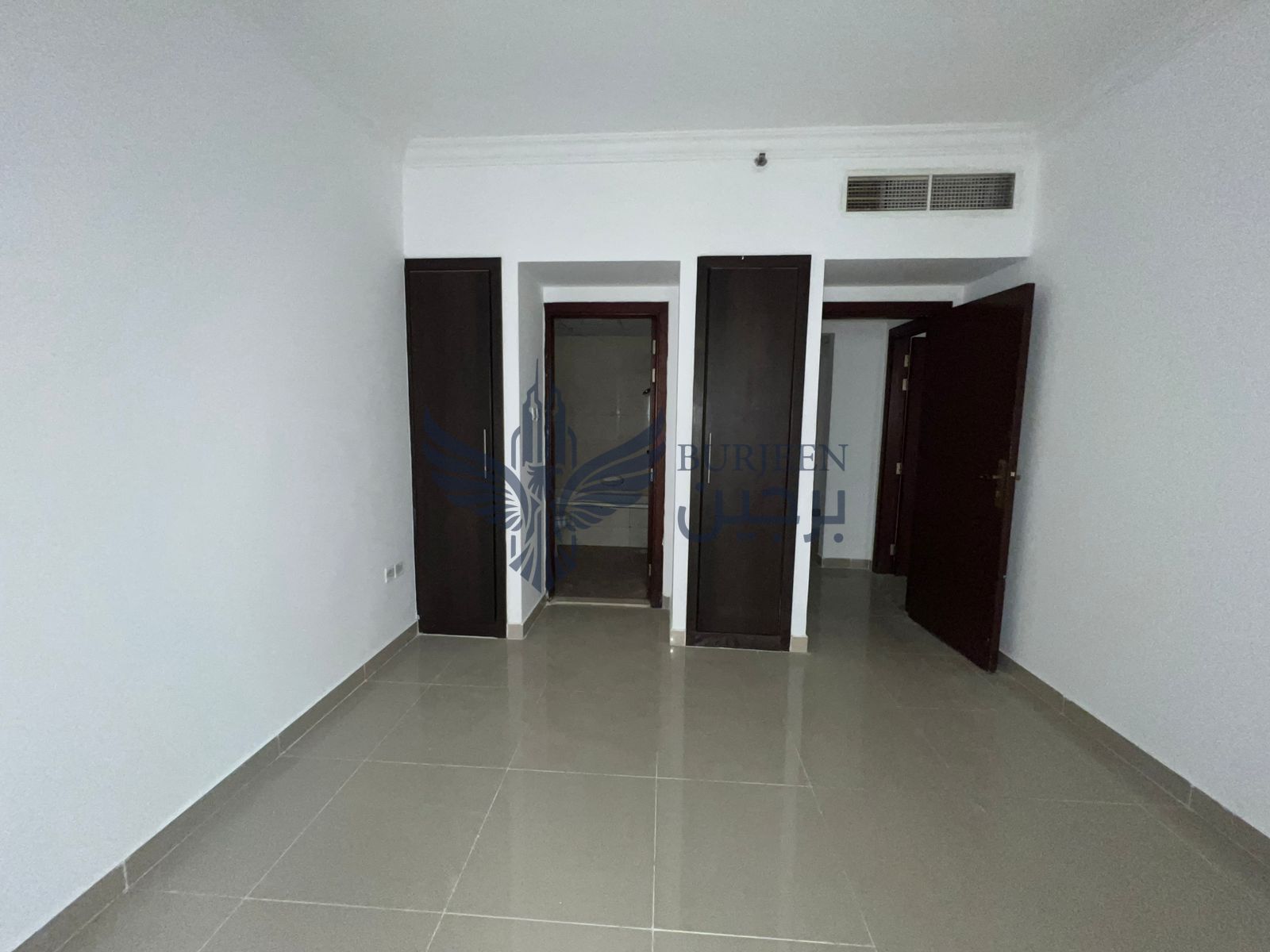 Limmeted offer 2Bhk 3washroom central AC central GAS