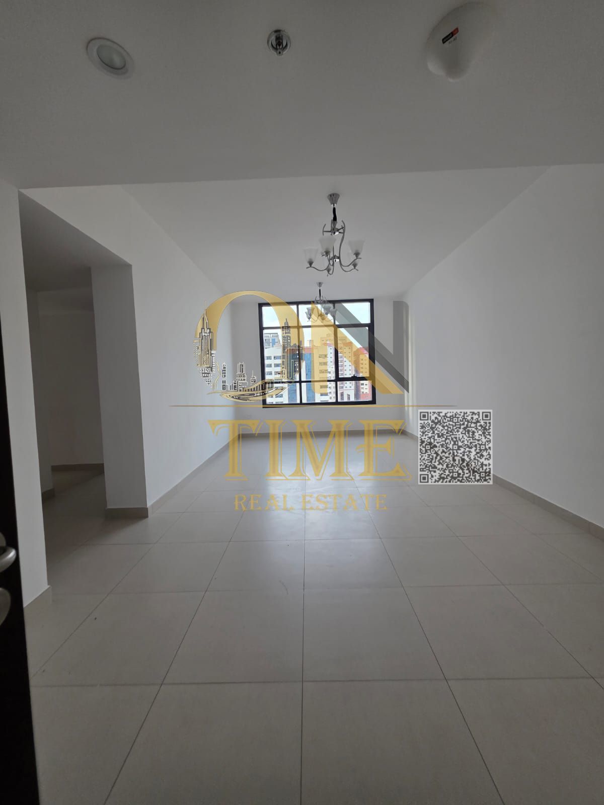 Prime location, master bedroom, spacious layout, built-in wardrobes, free parking, and flexible payment options.