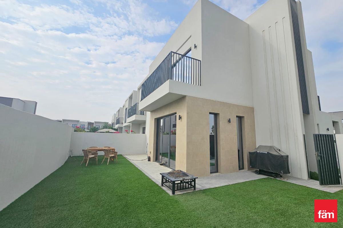 Spacious corner townhouse in gated community