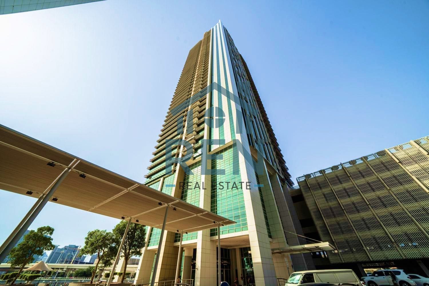 Prime 1BR | Stunning Views | Ideal Location | Furnished