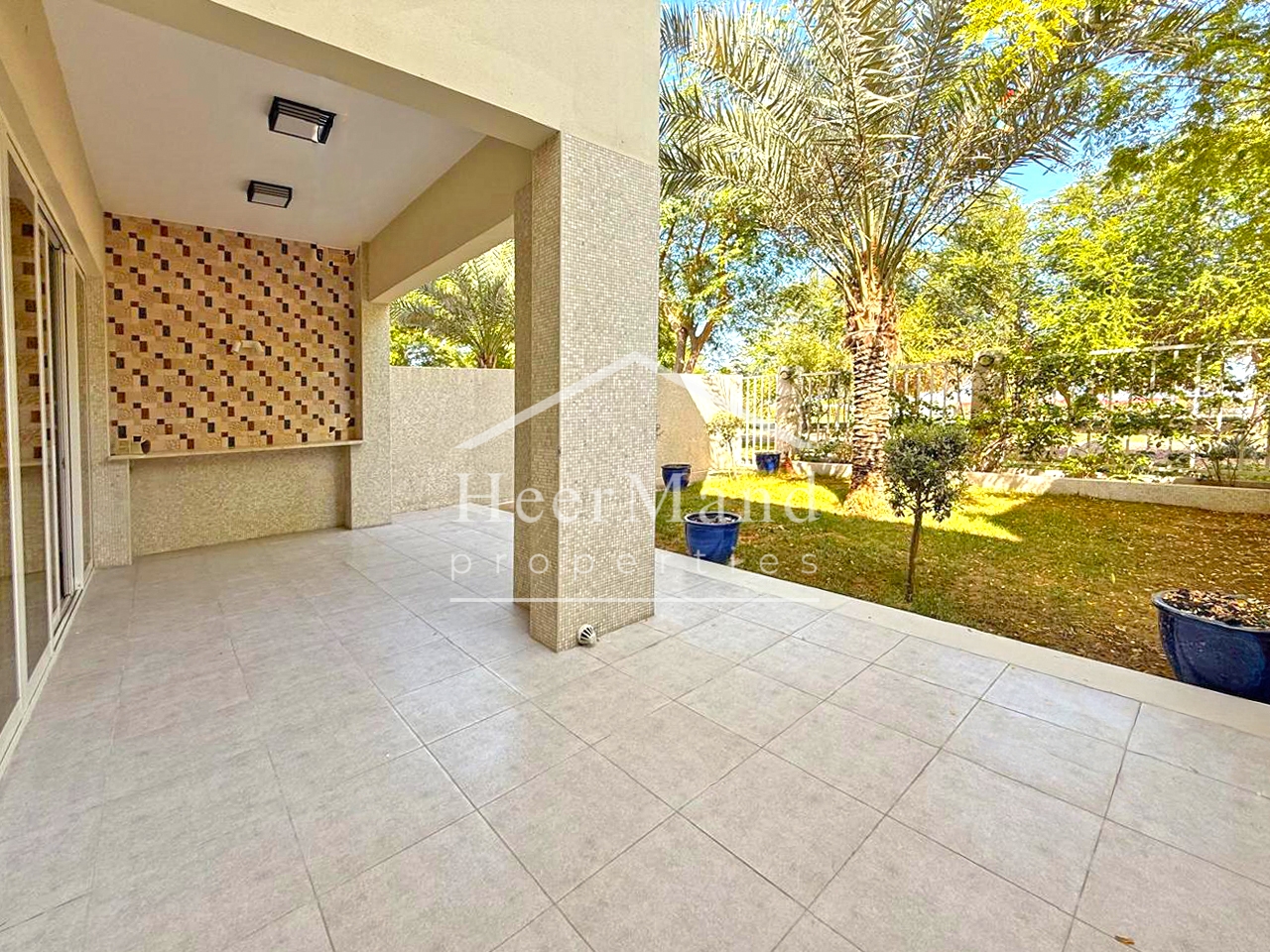 Modern with Maids room-Large Layout-Close To Beach