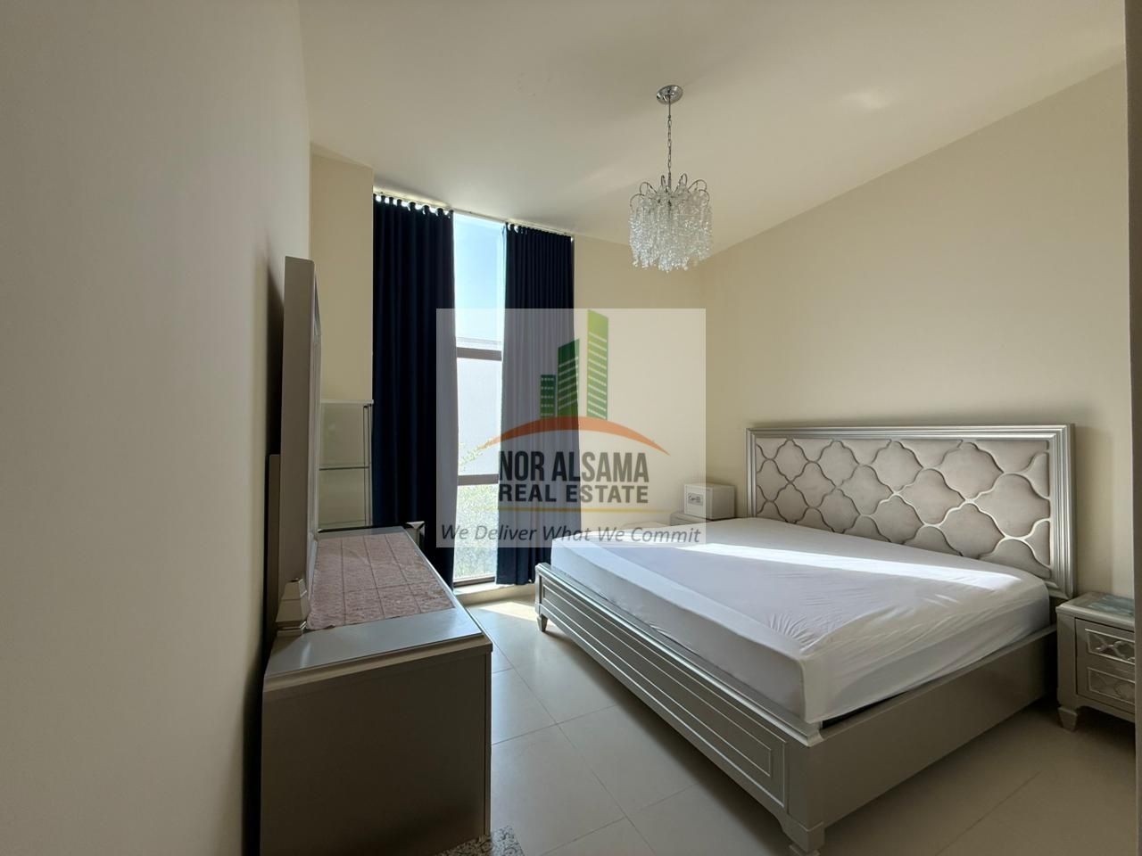 Vacant Brand New Beautiful Ready To Move Fully Furnished 3Bedrooms Mid unit Plus Covered Parking Just In 3.59M