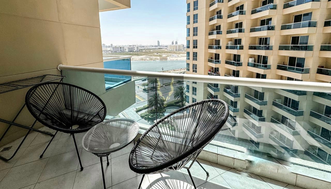 FULLY FURNISHED / AVAILABLE FROM MARCH / LAKE VIEW