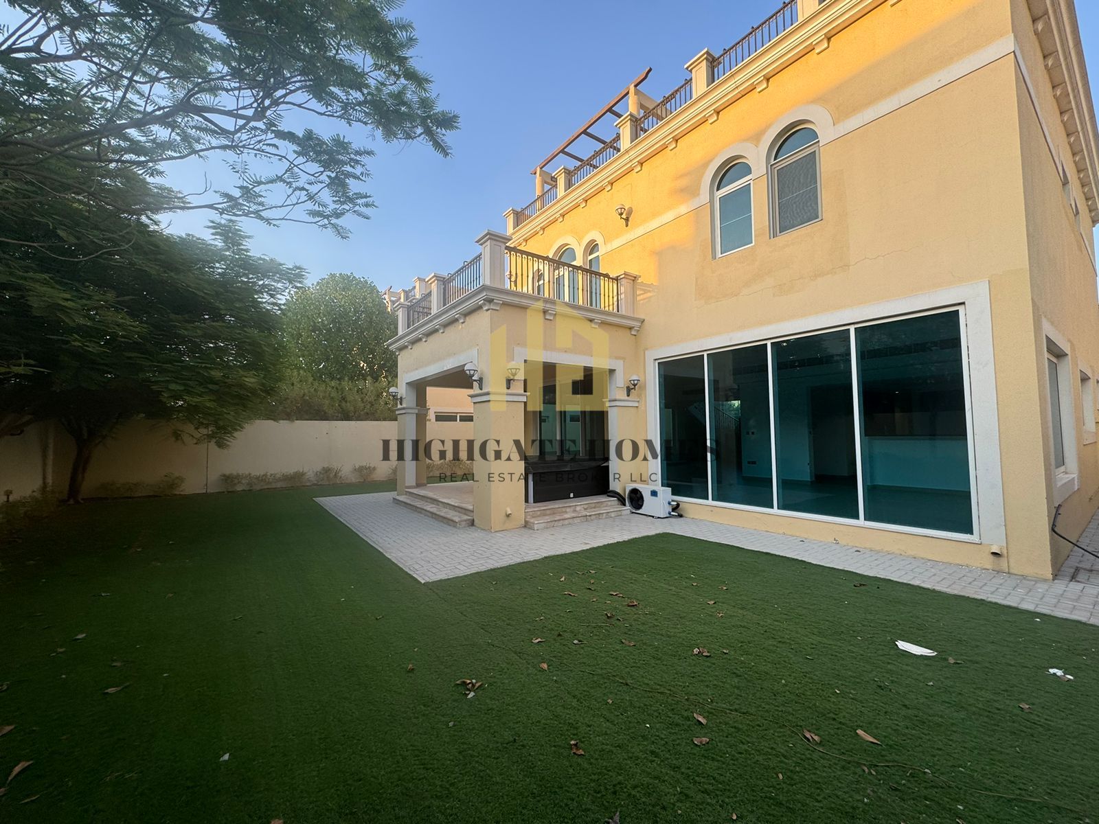 Vacant Soon |Beautifully Landscaped |Stunning Nova