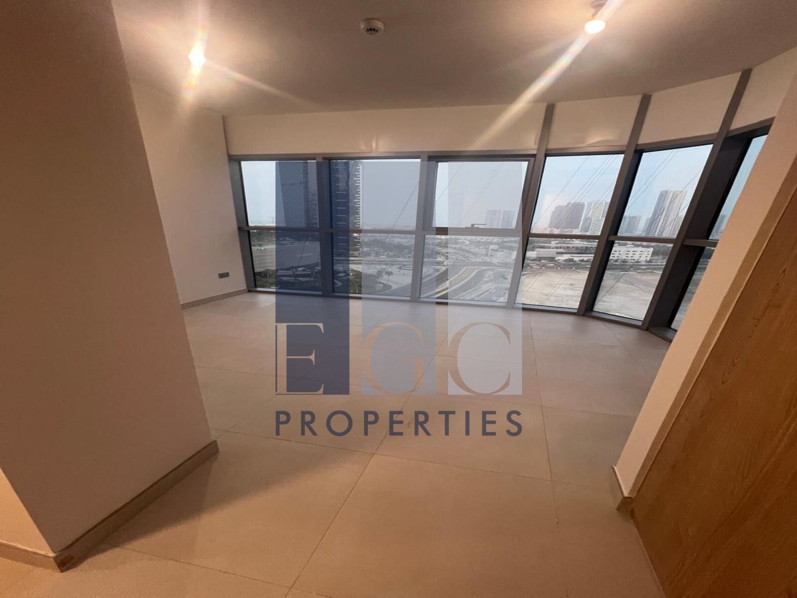 Spacious 3BD | Kitchen Appliances | Ready To Move