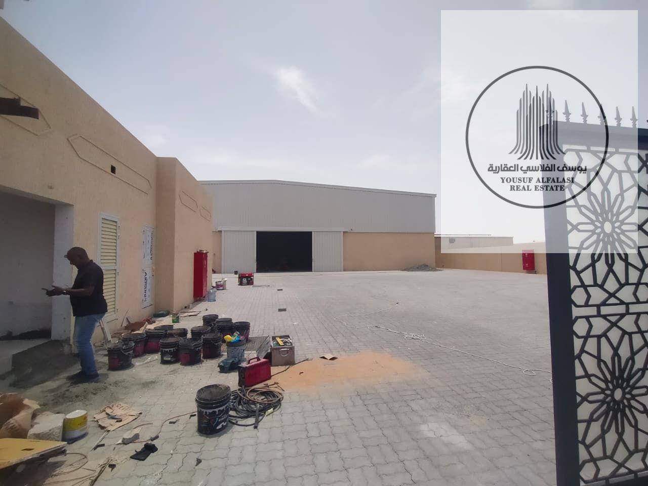 Integrated industrial/commercial property, 175KW, industrial land + warehouse + shops