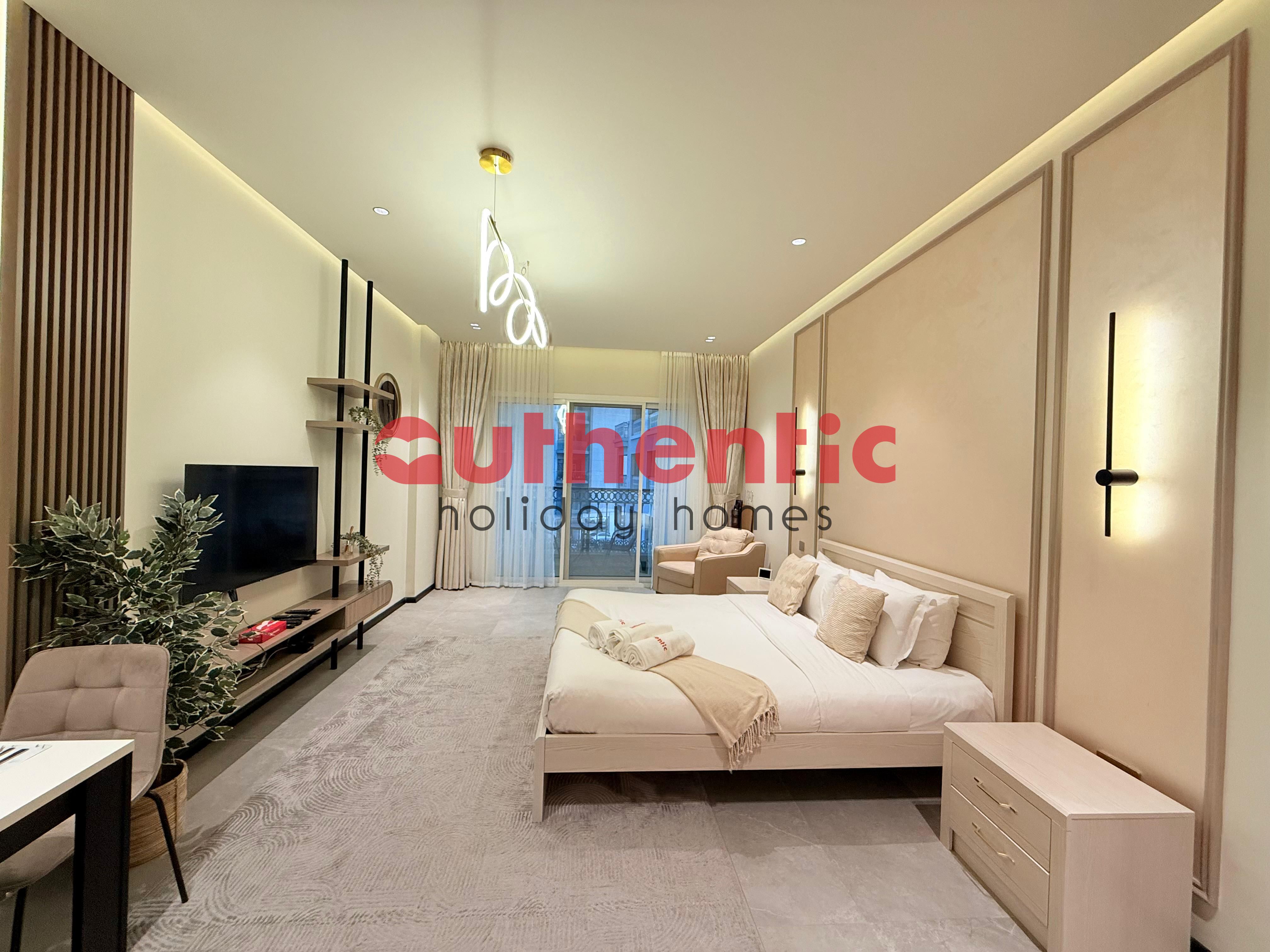 Pool View | Elegant High-End Apartment