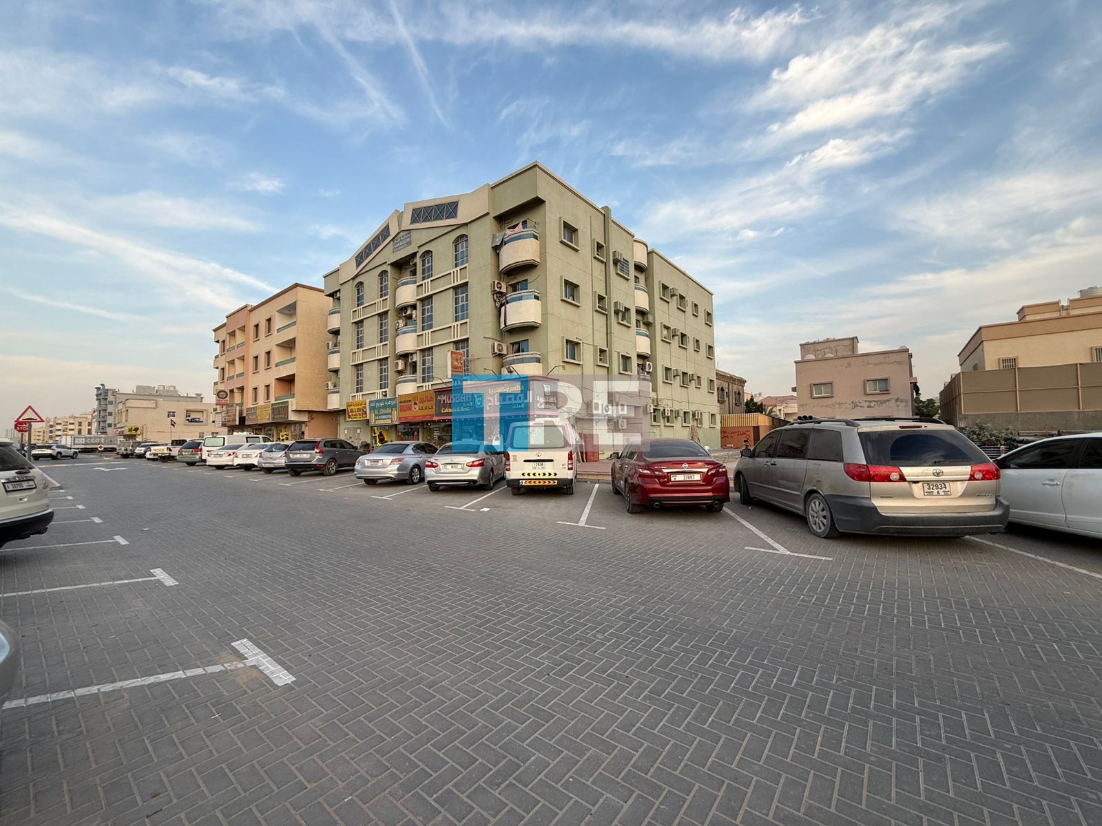 INVESTOR DEAL!! PRIME LOCATED COMMERCIAL + RESDENTIAL BUILDING FOR SALE IN AL MOWAIHAT 3 AJMAN