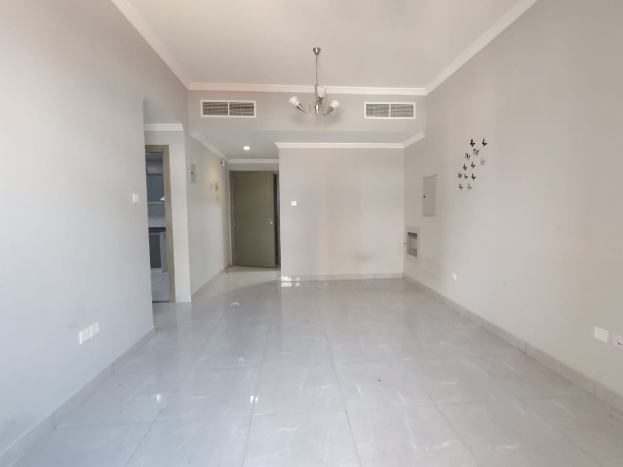 Lxury and Like Brand new apartment with balcony with master room out sid jada