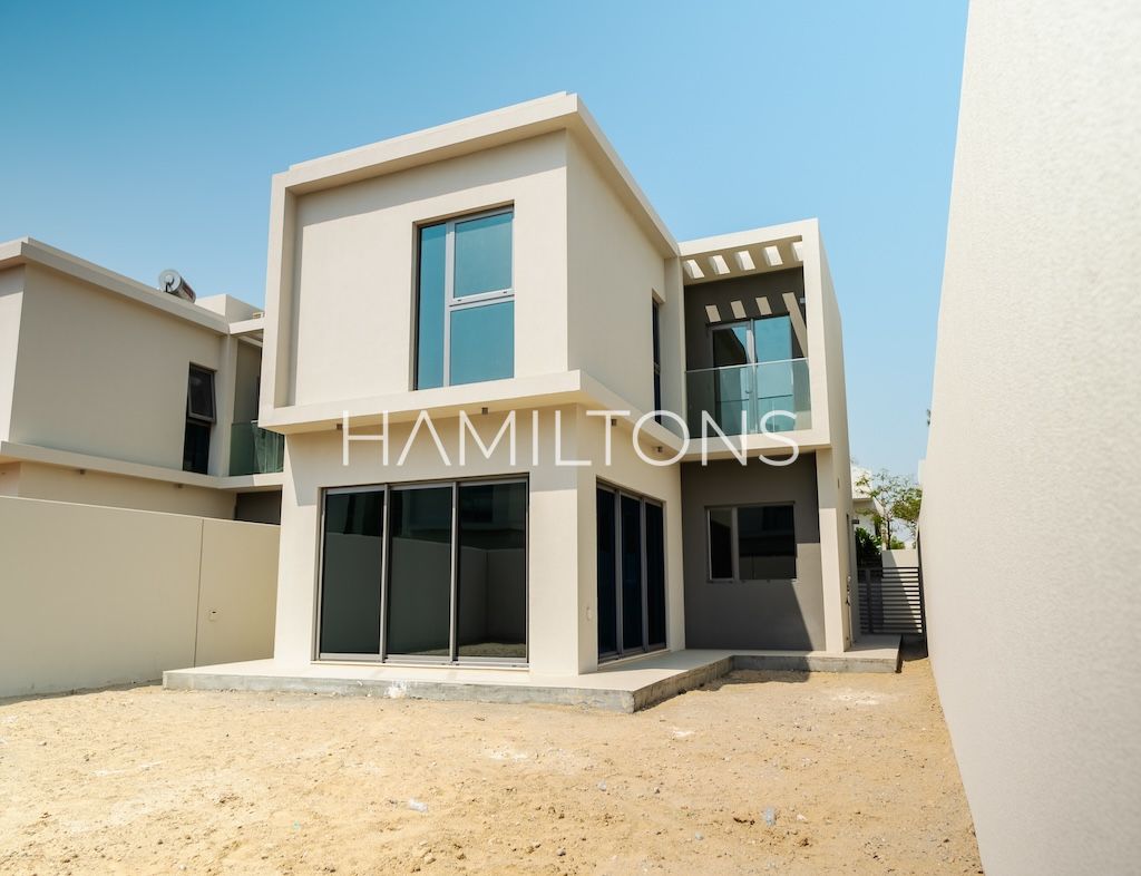 Modern Villa in Secure Community | Excellent Resale Option
