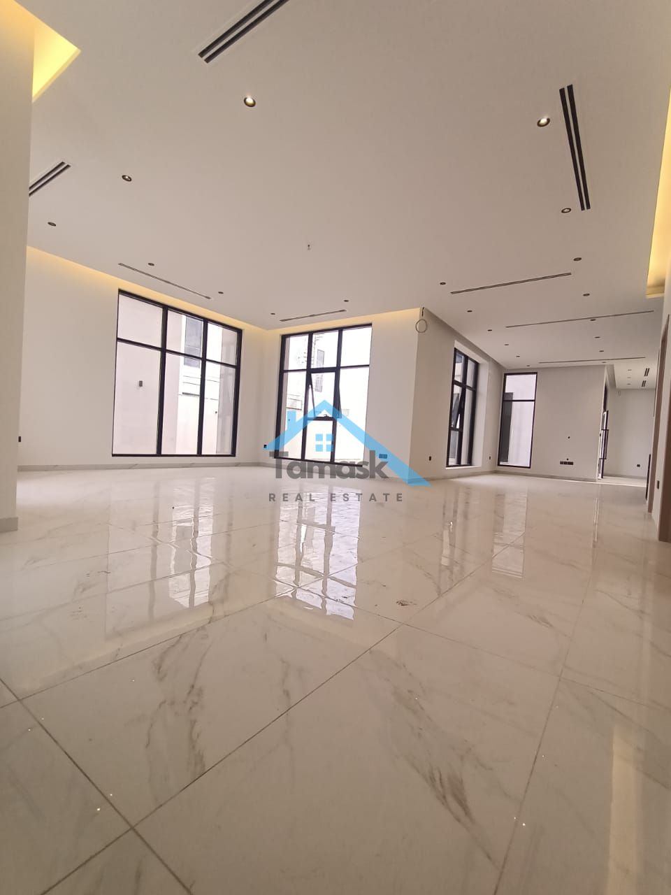 Two-story villa for rent in Al Khawaneej 2. The first floor consists of a large majlis, two large living rooms, a master bedroom, a kitchenette, two