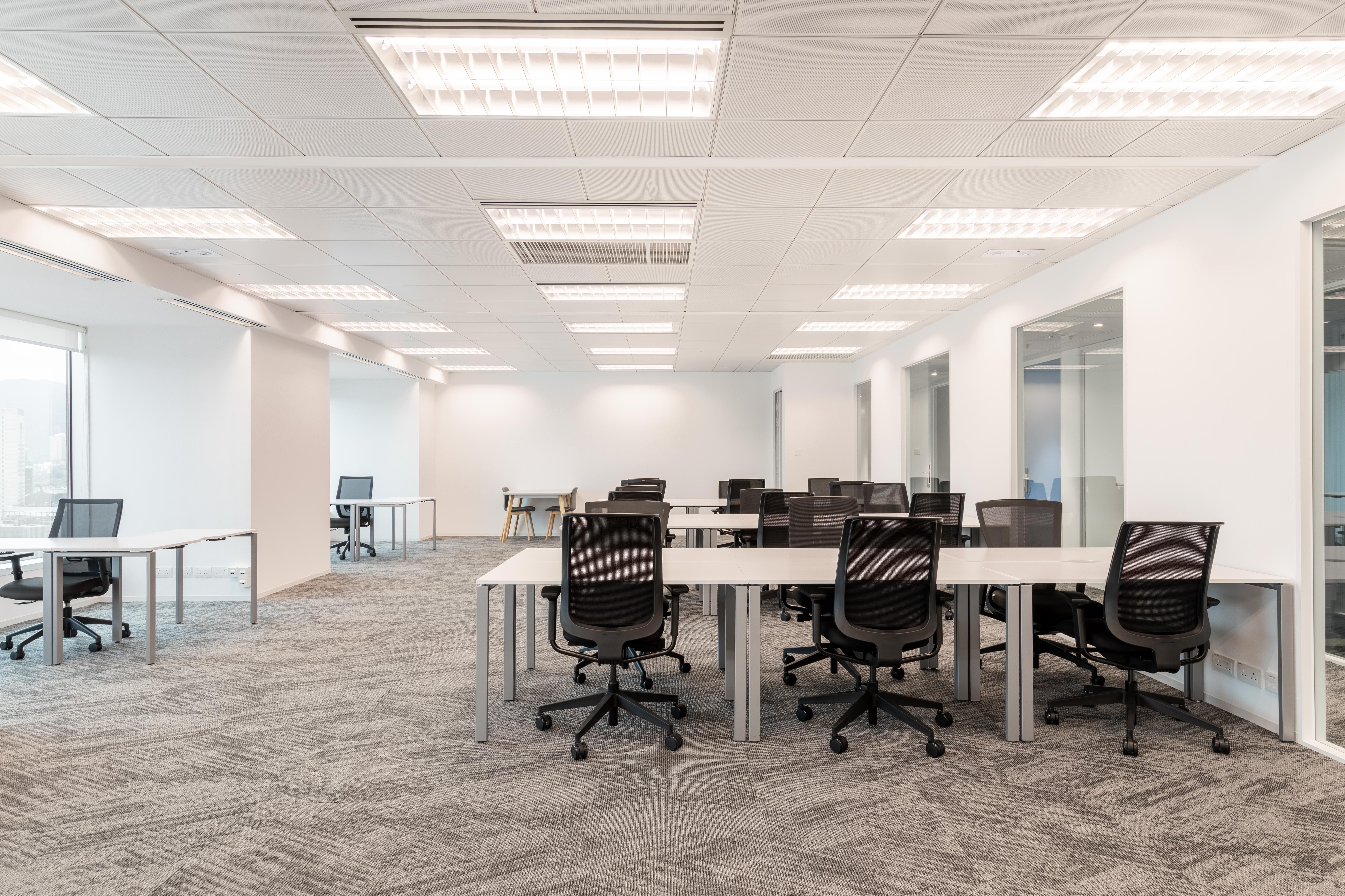 All-inclusive access to professional office space for rent for 15 persons in Abu Dhabi, Al Maqam Tower