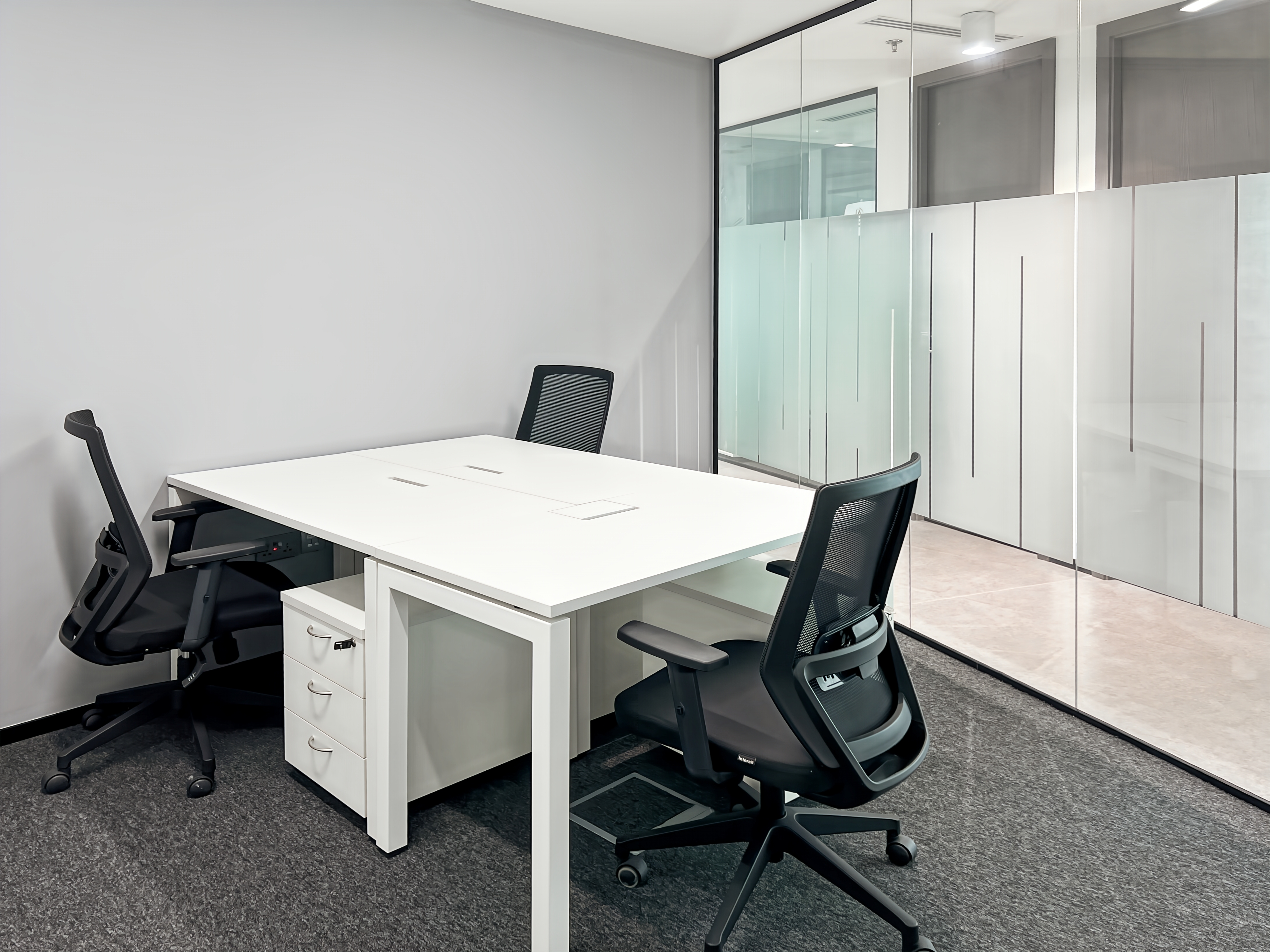Private office space rental tailored to your business’ unique needs in Dubai, HDS Tower