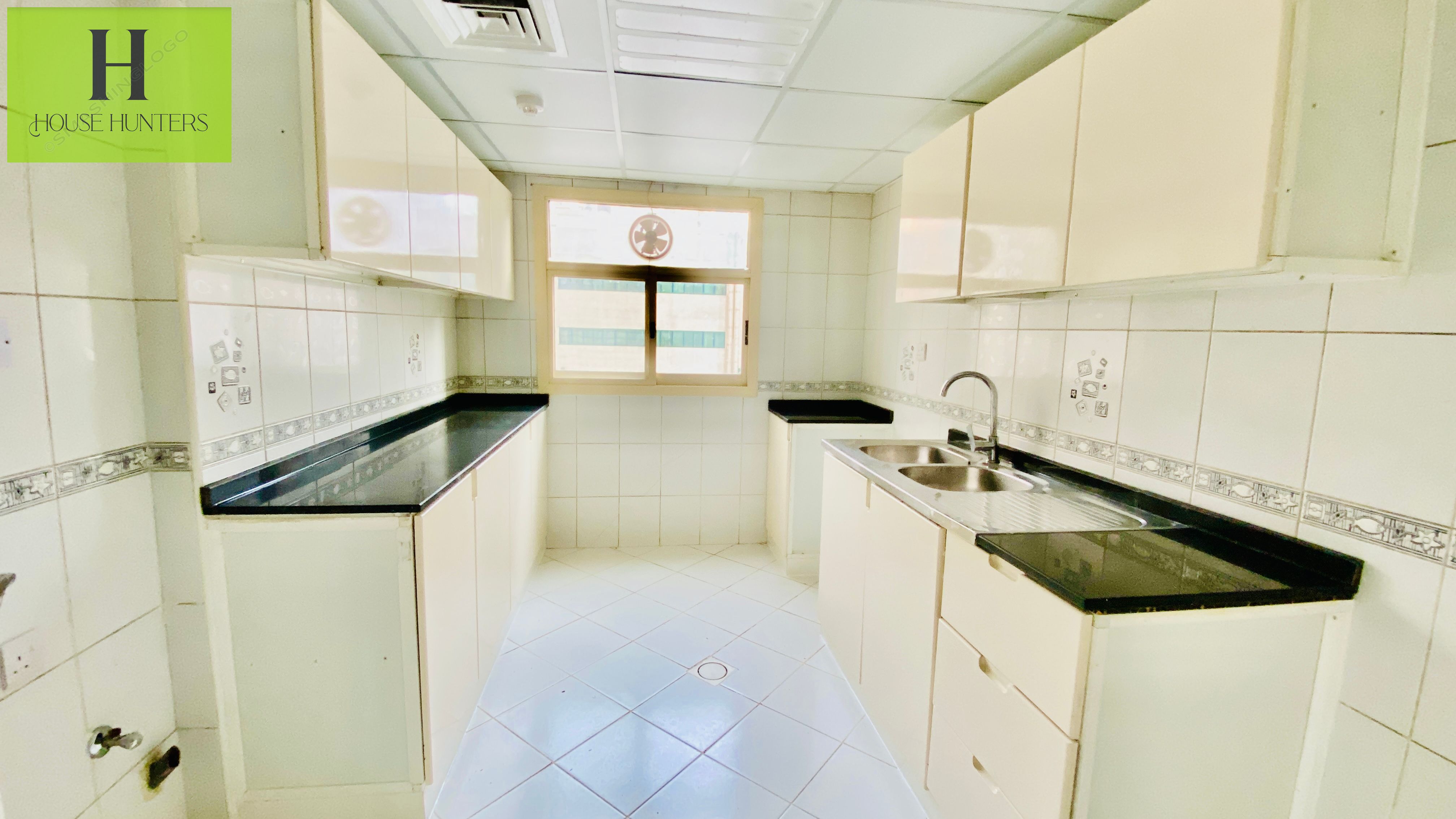 Lavish | 2bhk | near aryana hotel | clean | family bulding |