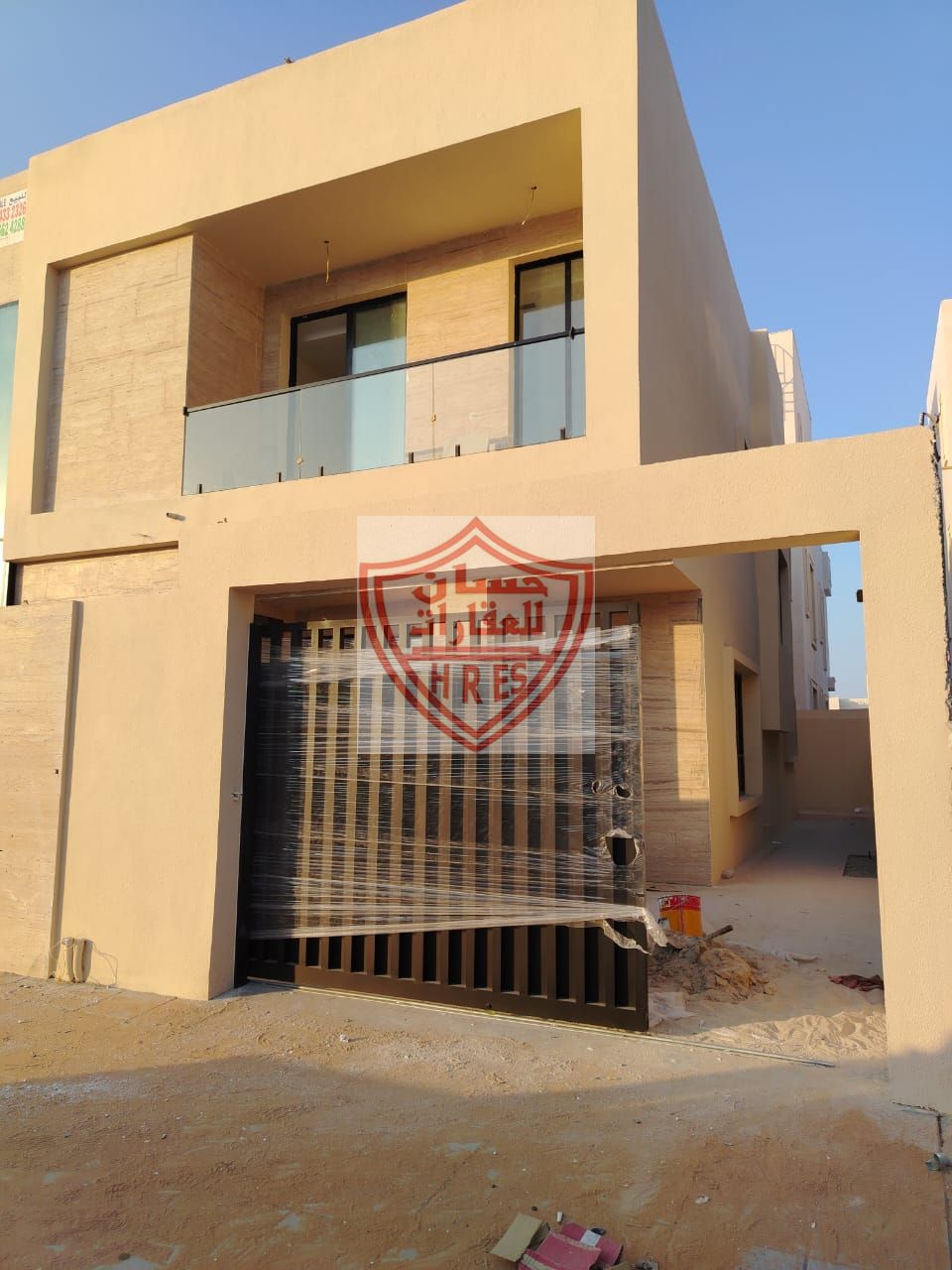 Luxury brand new villa near park